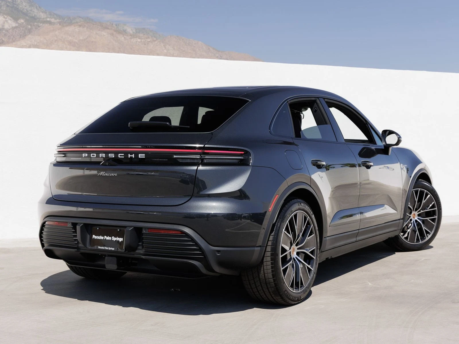 2026 Porsche Macan Electric (XAB), 7/20