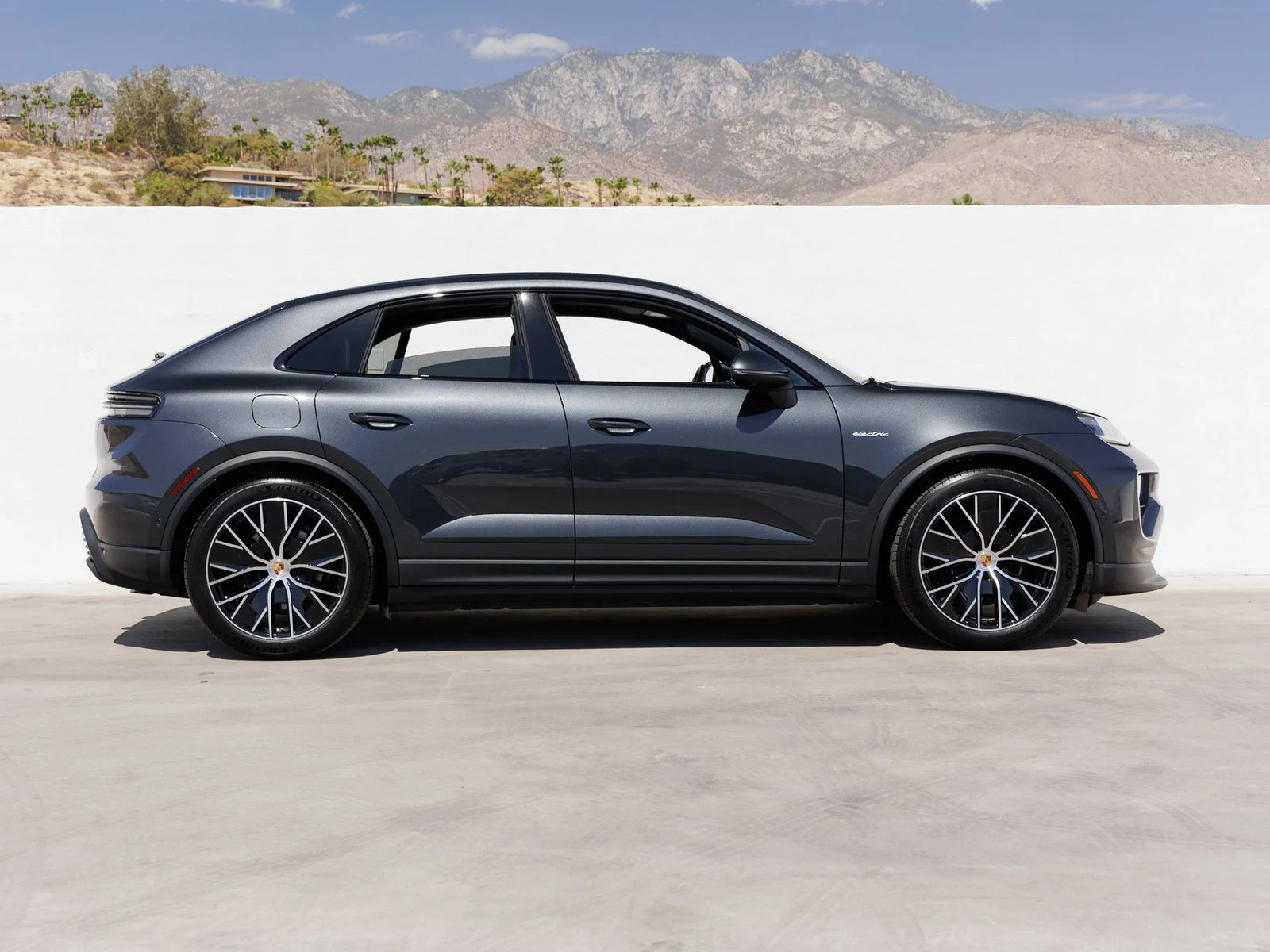 2026 Porsche Macan Electric (XAB), 8/20