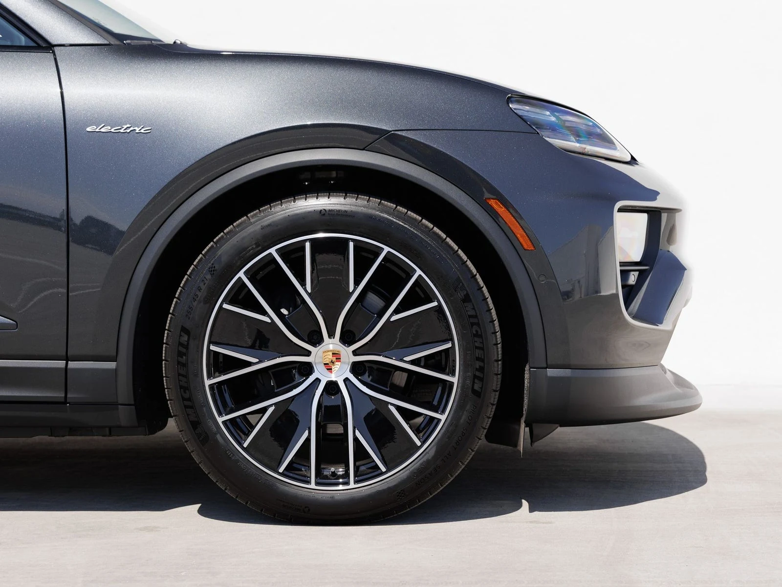 2026 Porsche Macan Electric (XAB), 11/20