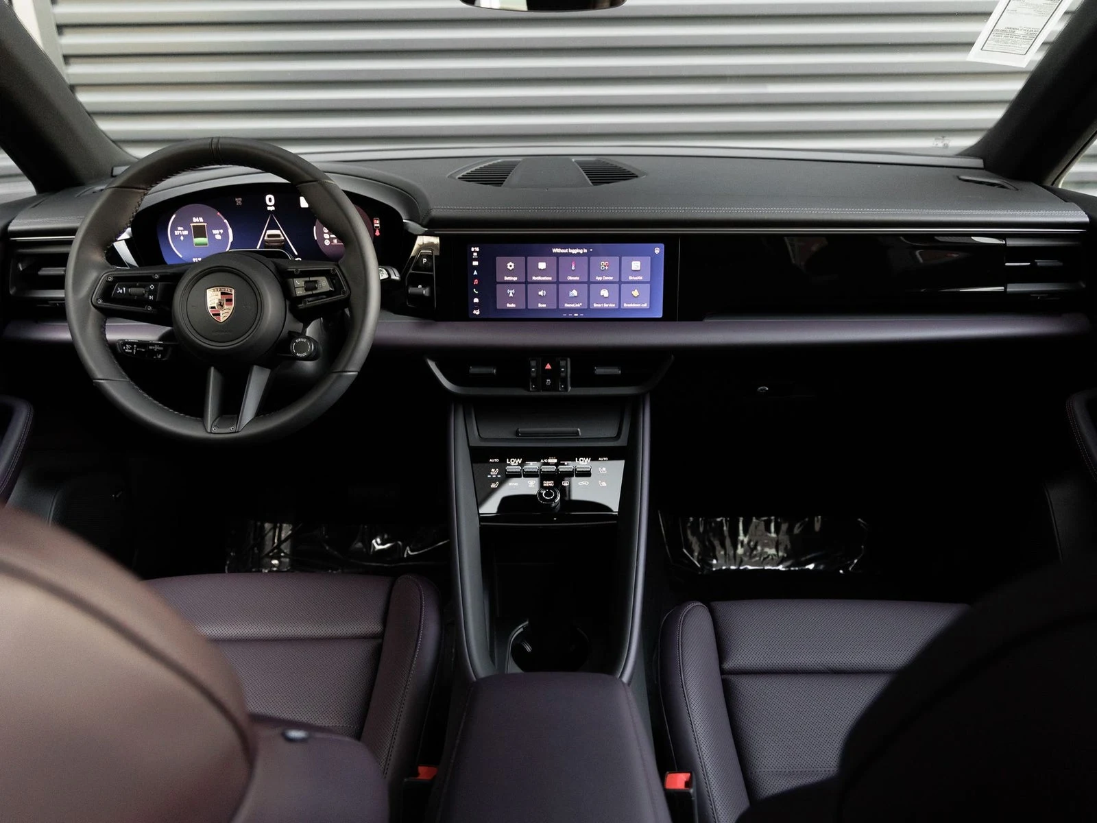 2026 Porsche Macan Electric (XAB), 17/20