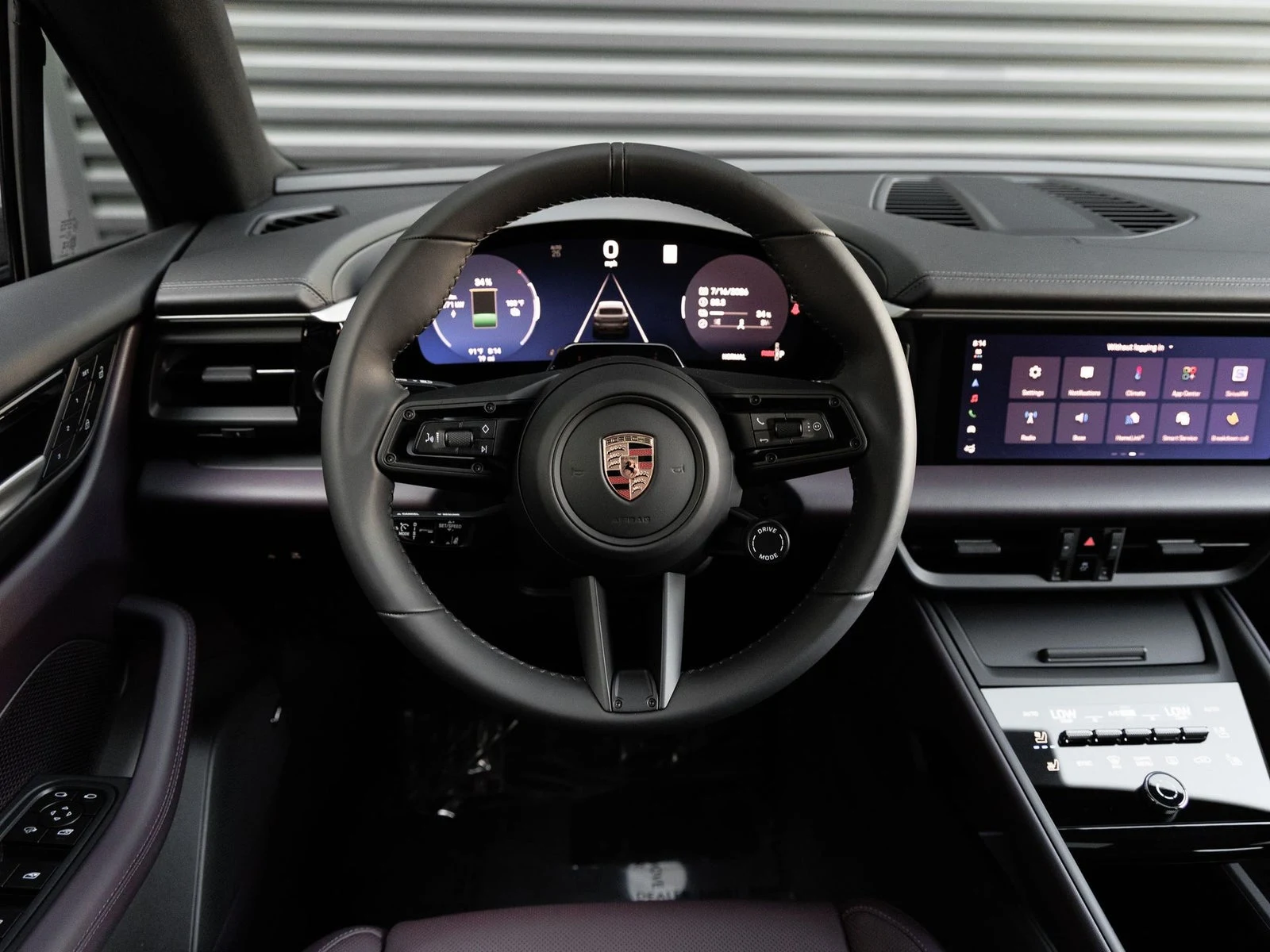 2026 Porsche Macan Electric (XAB), 18/20