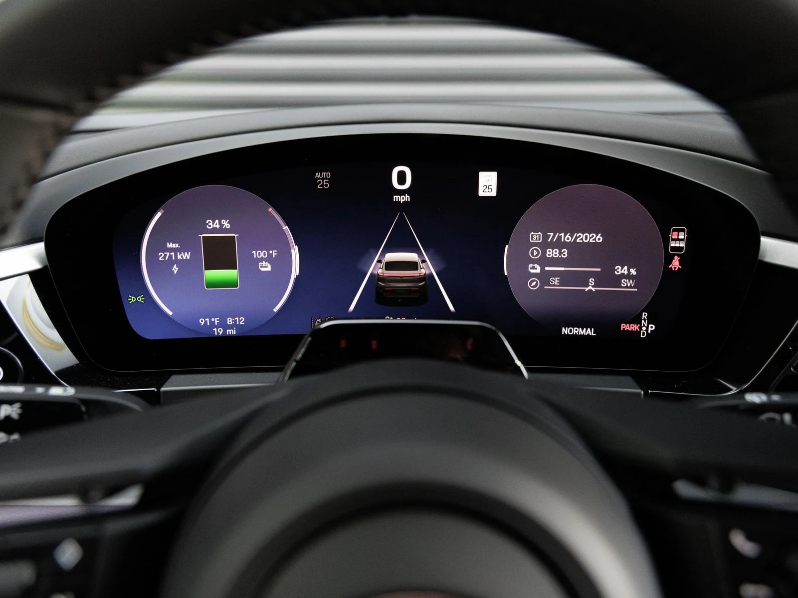 2026 Porsche Macan Electric (XAB), 19/20