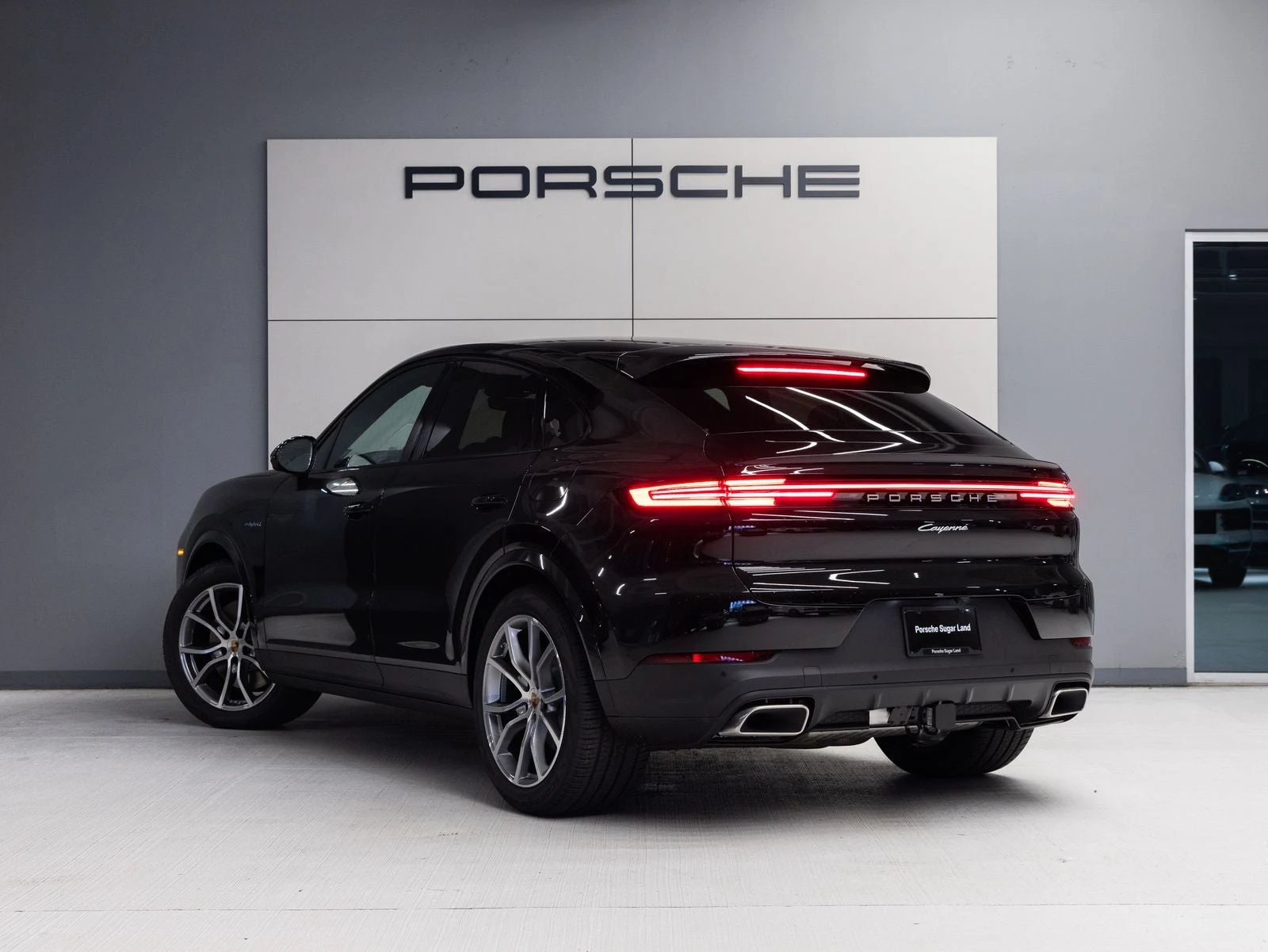 2026 Porsche Cayenne E-Hybrid Coupé (3rd Generation), 3/20