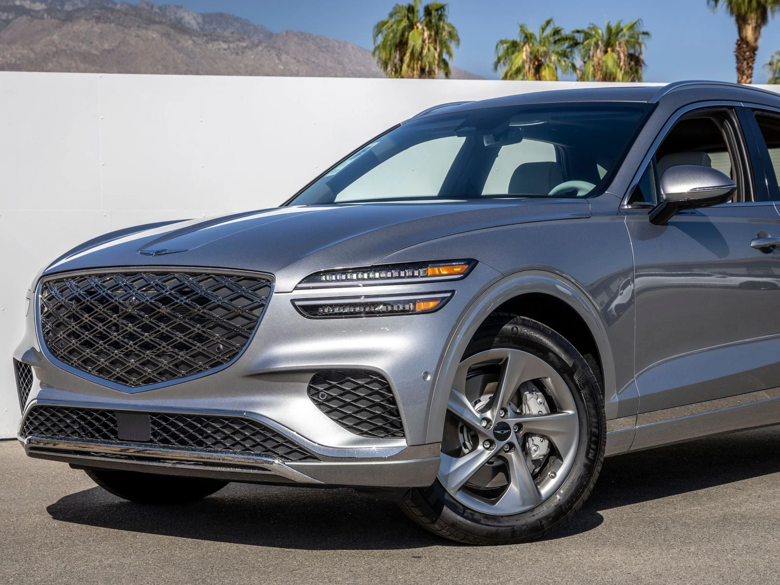 2026 Genesis GV70 2.5T Advanced (2024 Update), 2/20