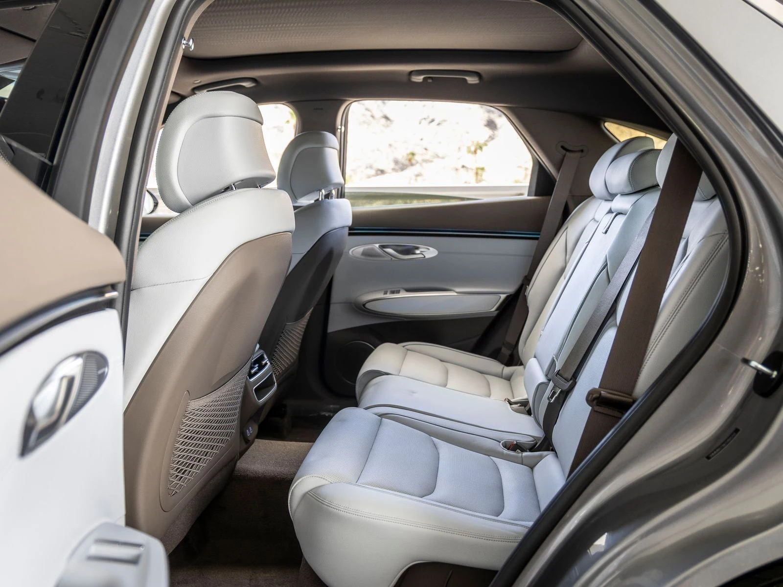2026 Genesis GV70 2.5T Advanced (2024 Update), 19/20