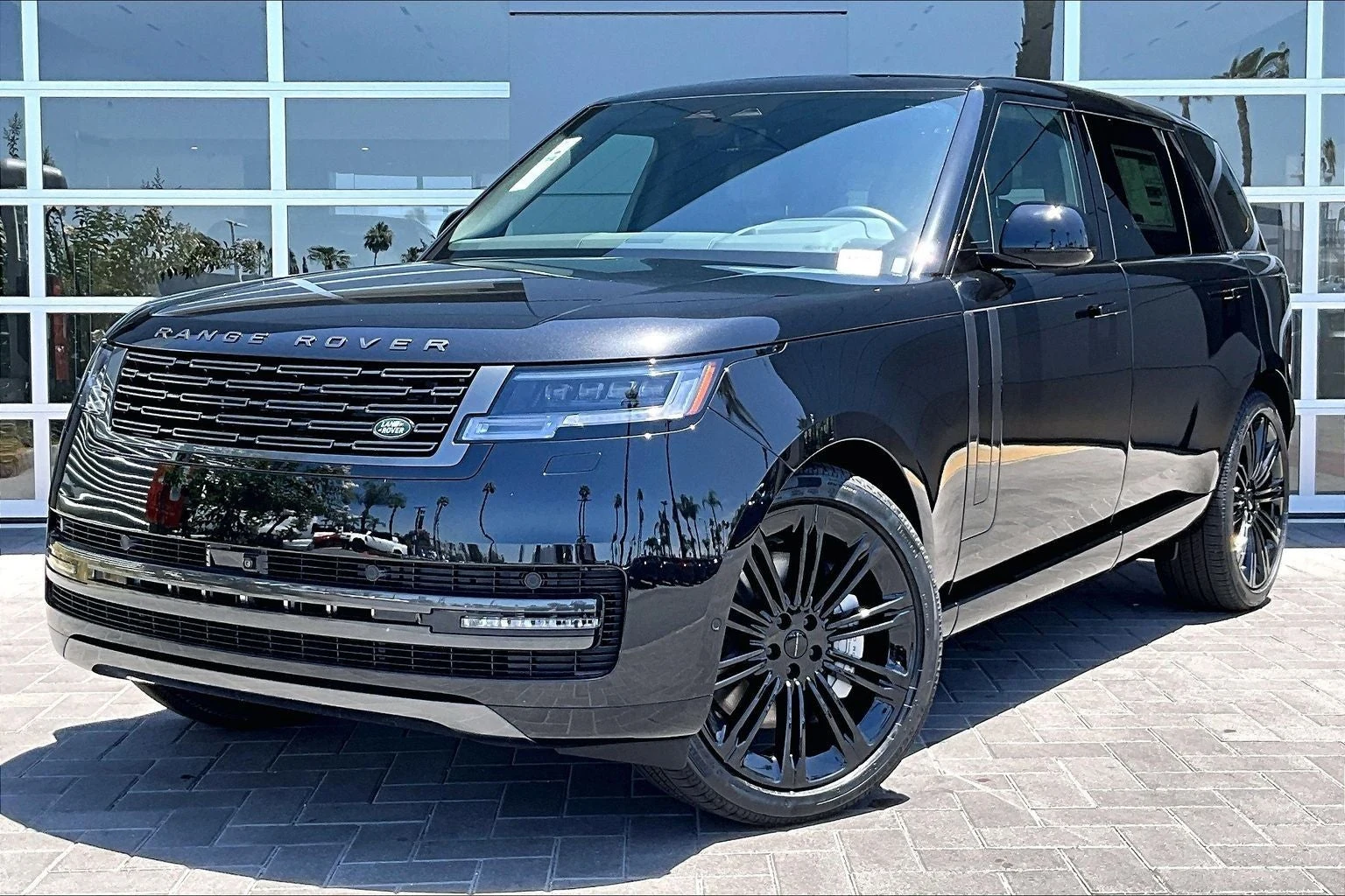 Land Rover Range Rover SE LWB (L460) · Santorini Black · Indigo Auto Group