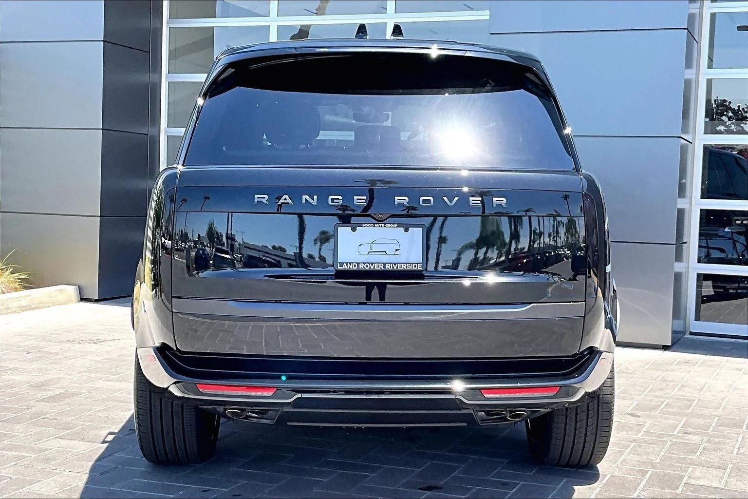 2026 Land Rover Range Rover SE LWB (L460), 4/15