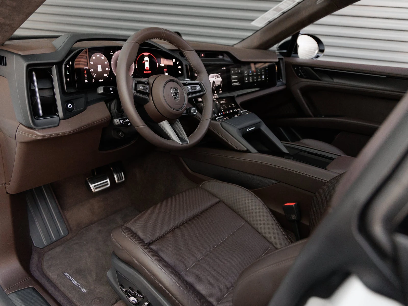 2026 Porsche Cayenne Turbo Electric (E4), 4/20