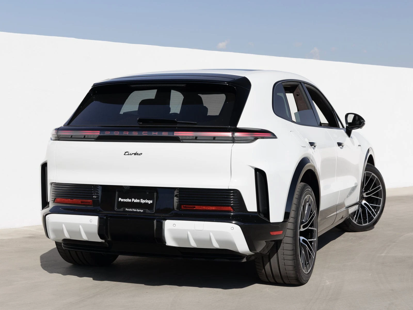 2026 Porsche Cayenne Turbo Electric (E4), 7/20