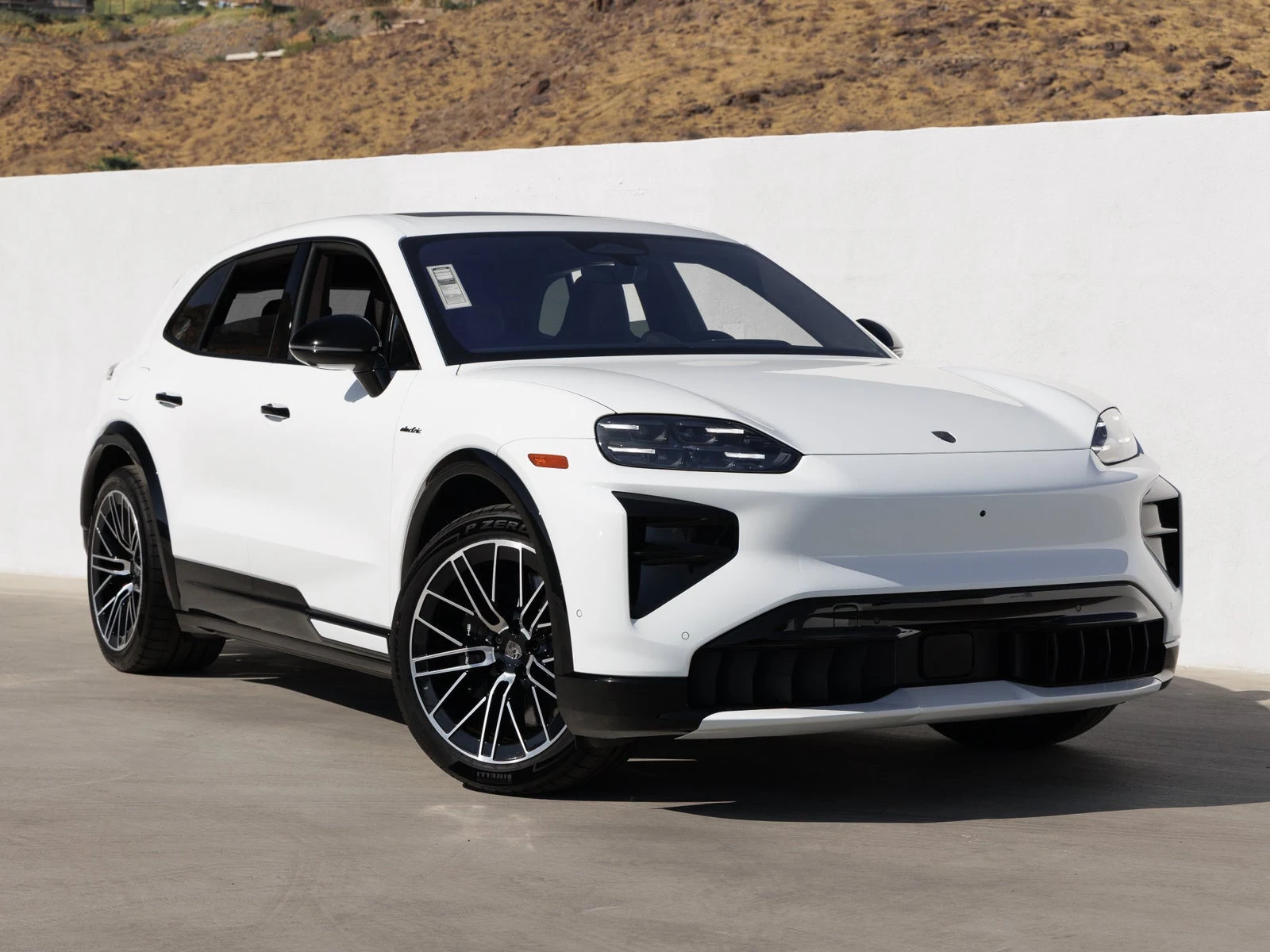 2026 Porsche Cayenne Turbo Electric (E4), 9/20