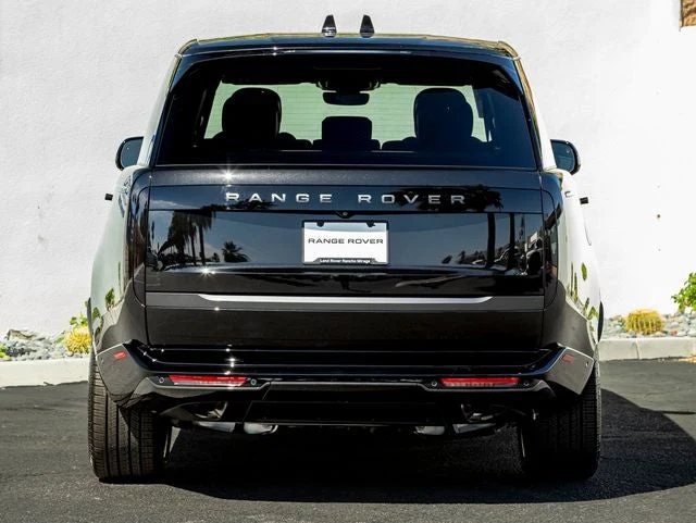 2026 Land Rover Range Rover SE LWB (L460), 8/20