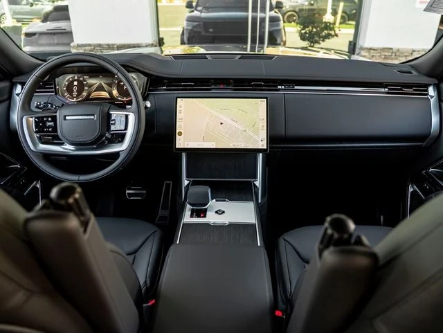 2026 Land Rover Range Rover SE LWB (L460), 18/20