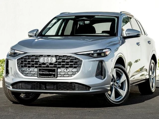 Audi Q5 Premium Plus quattro (GU) · Florett Silver Metallic · Indigo Auto Group