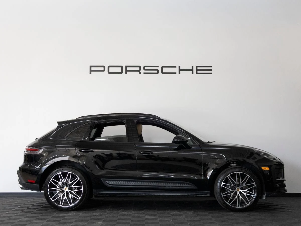 2026 Porsche Macan (95B), 8/20