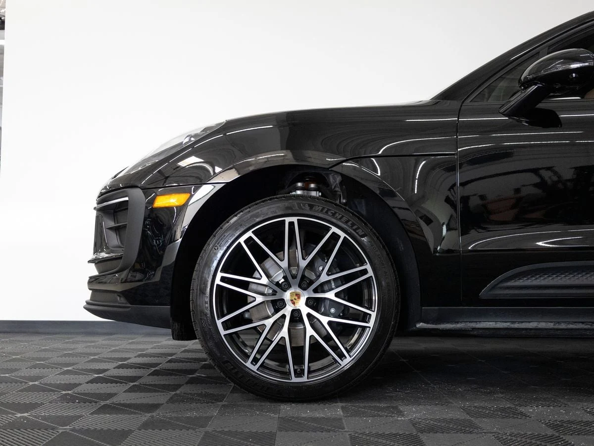 2026 Porsche Macan (95B), 12/20