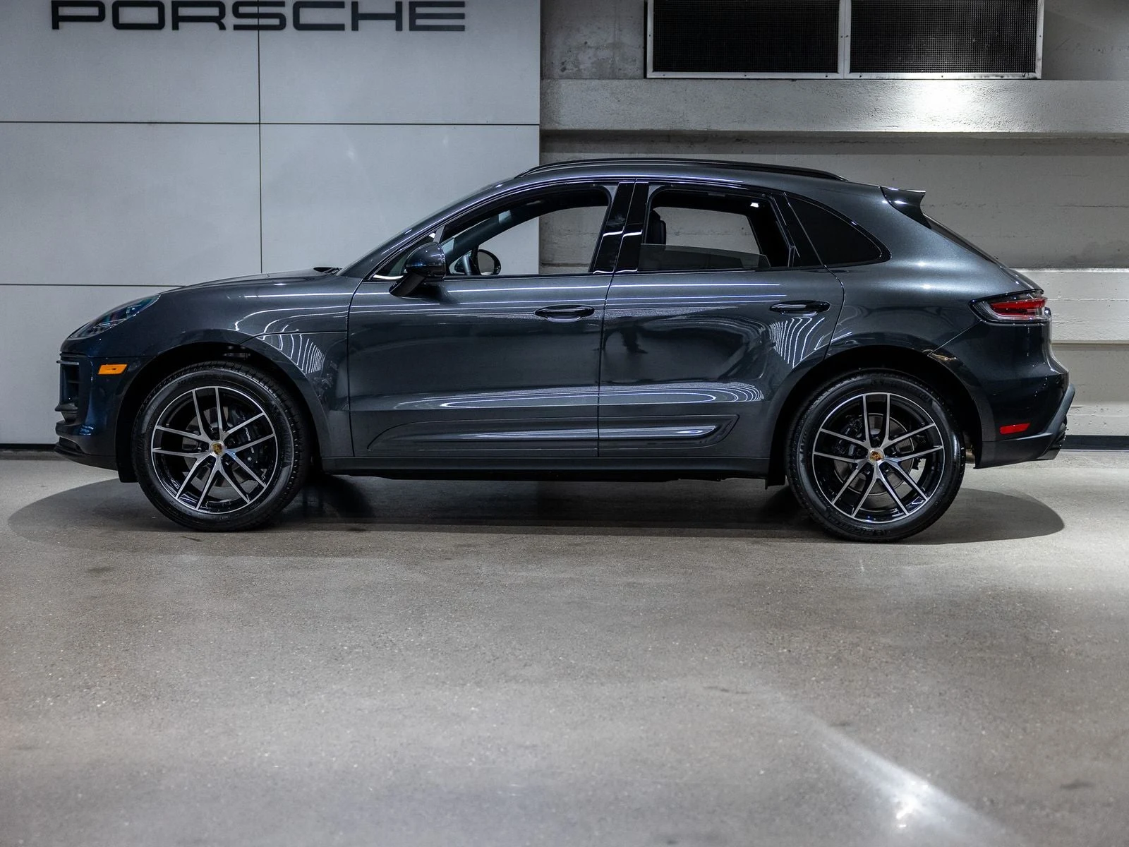 2026 Porsche Macan (95B), 2/20