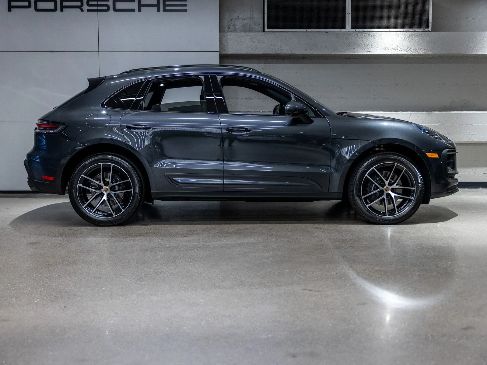 2026 Porsche Macan (95B), 9/20