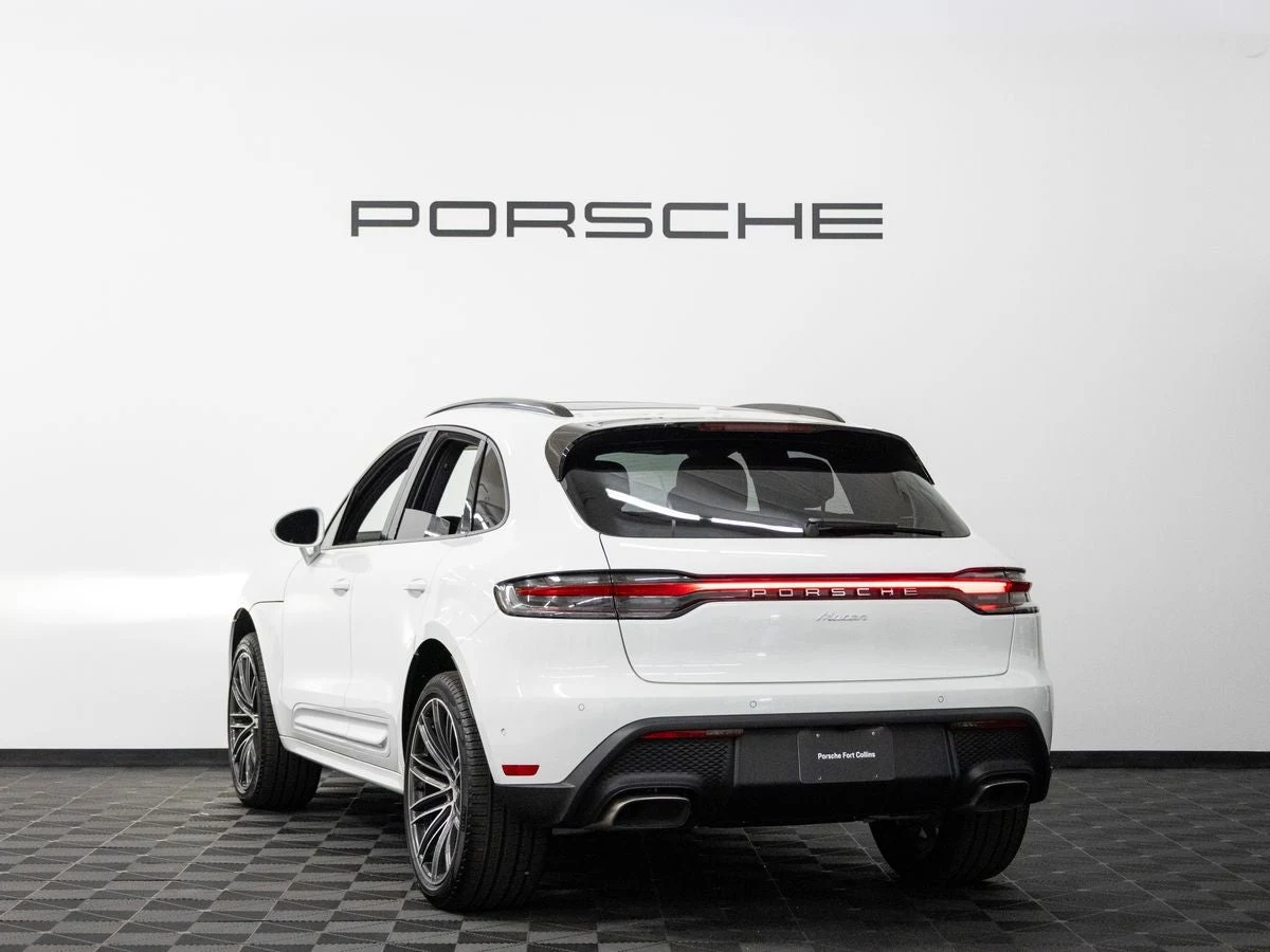 2026 Porsche Macan (95B), 3/20