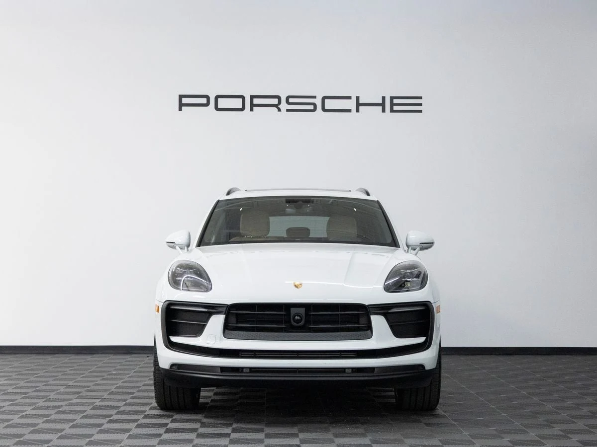 2026 Porsche Macan (95B), 10/20