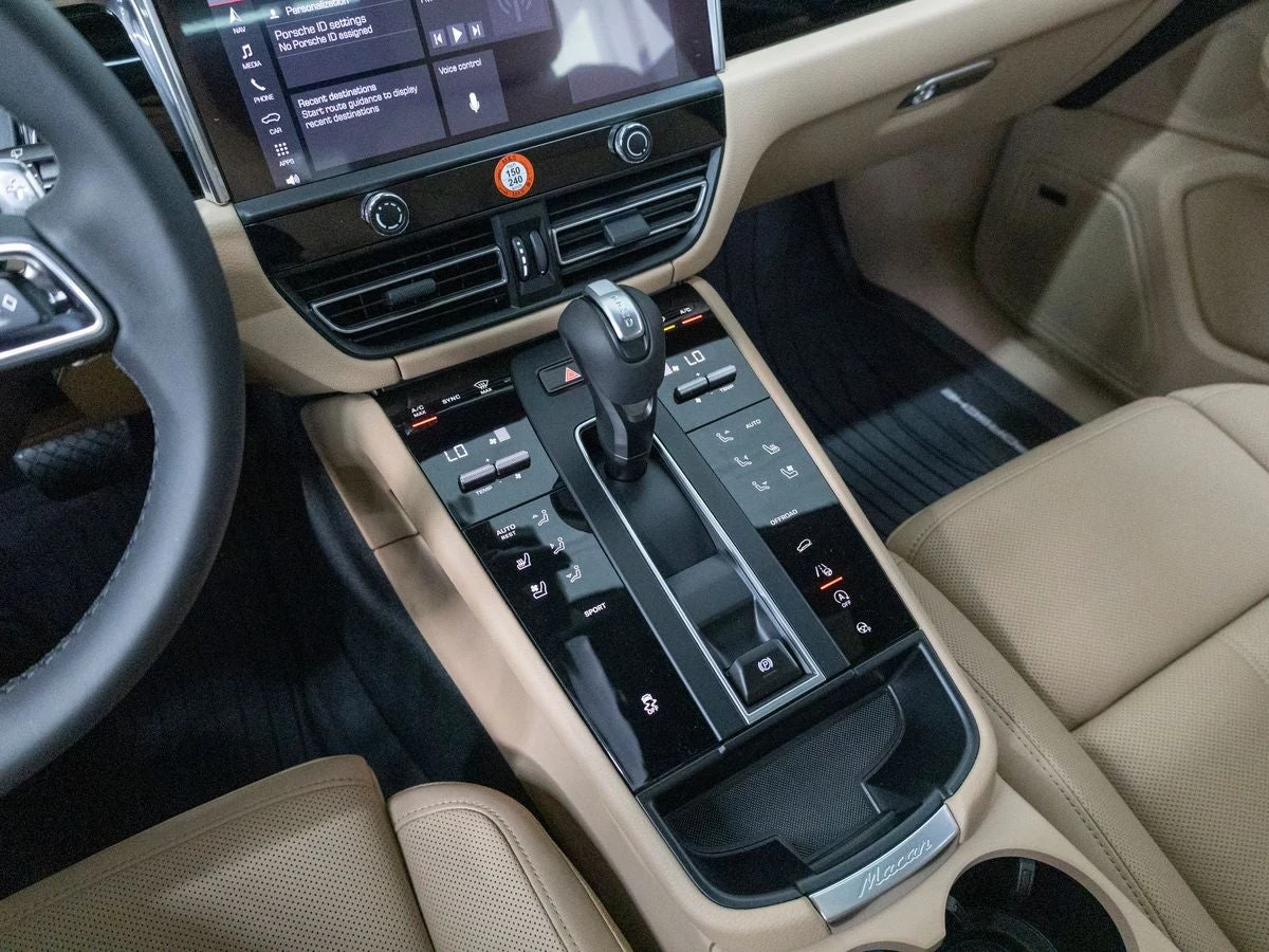 2026 Porsche Macan (95B), 17/20