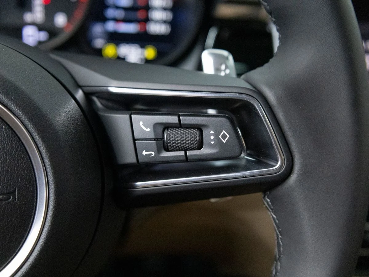 2026 Porsche Macan (95B), 20/20