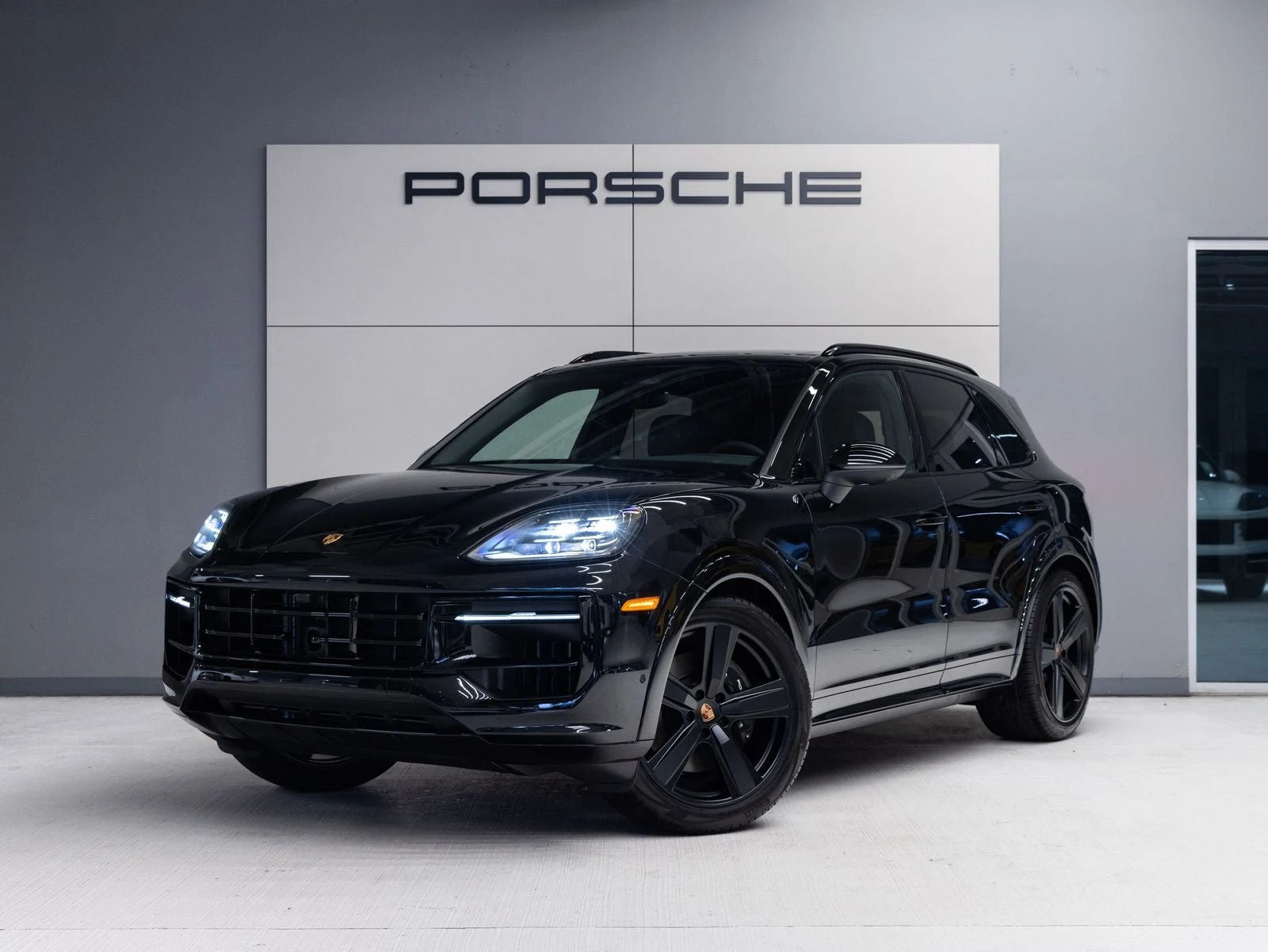 Porsche Cayenne (3rd Generation) · Chromite Black Metallic · Indigo Auto Group