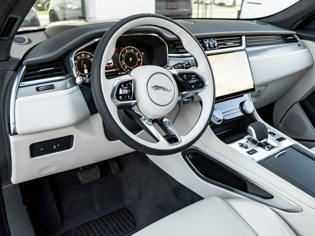 2026 Jaguar F-Pace P250 R-Dynamic S (X761), 17/20