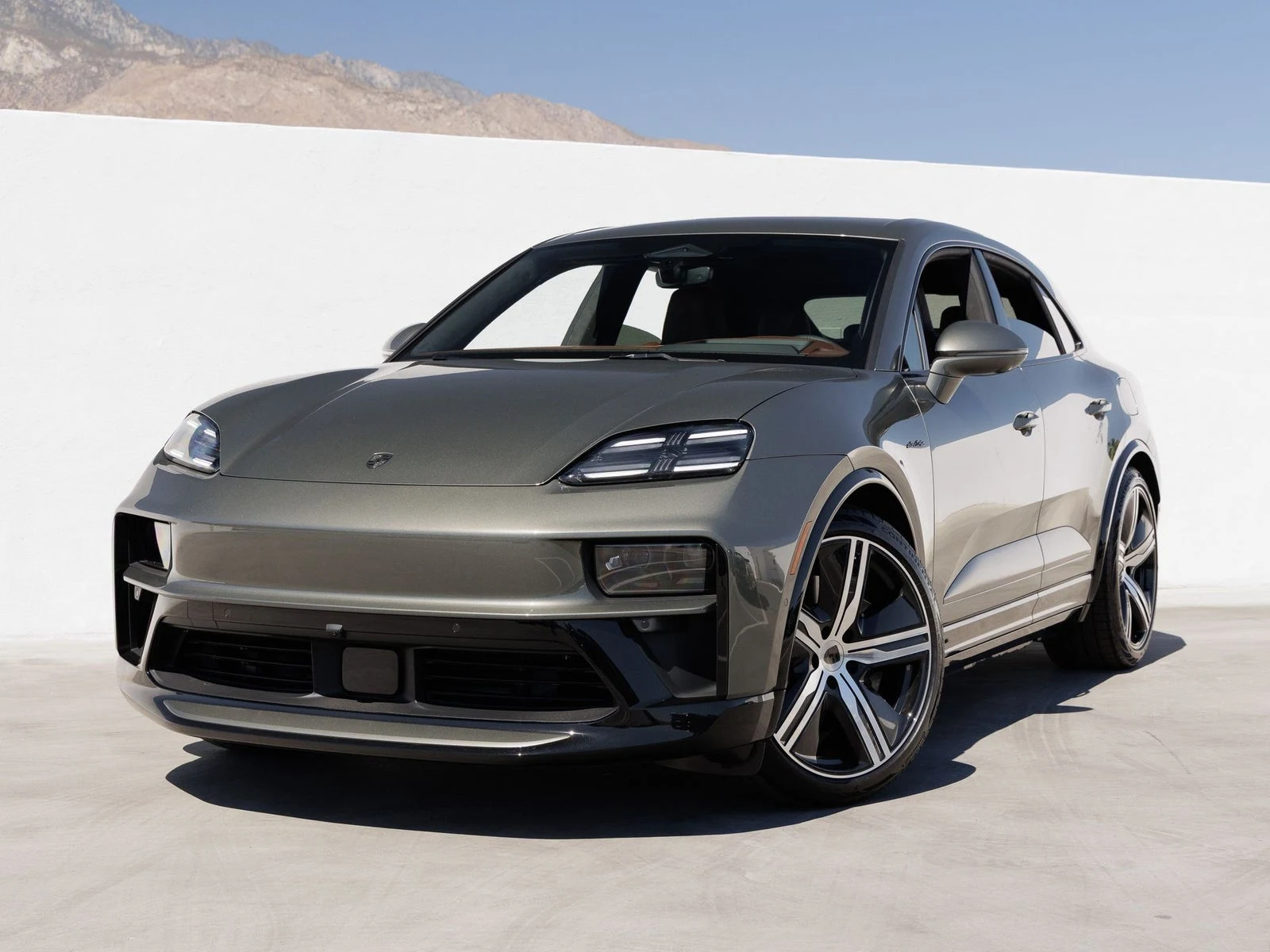 Porsche Macan Turbo Electric (XAB) · Aventurine Green Metallic · Indigo Auto Group