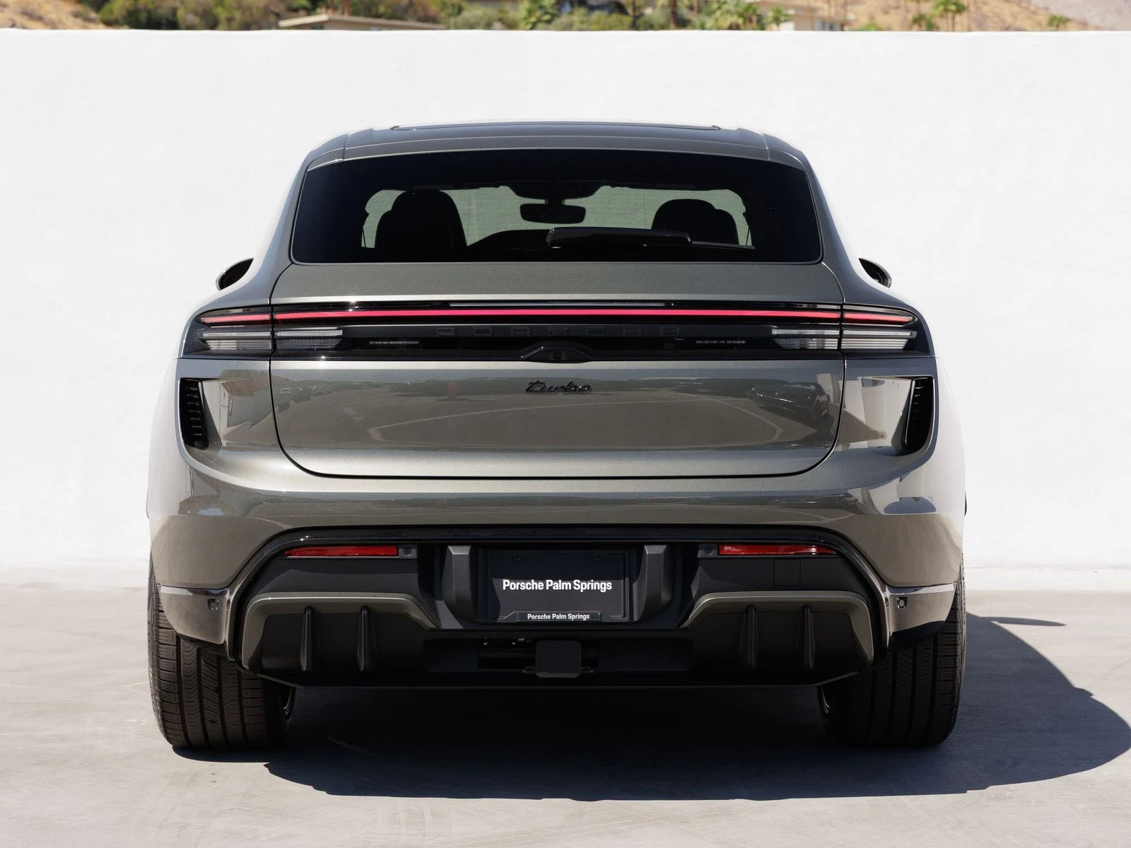 2026 Porsche Macan Turbo Electric (XAB), 6/20