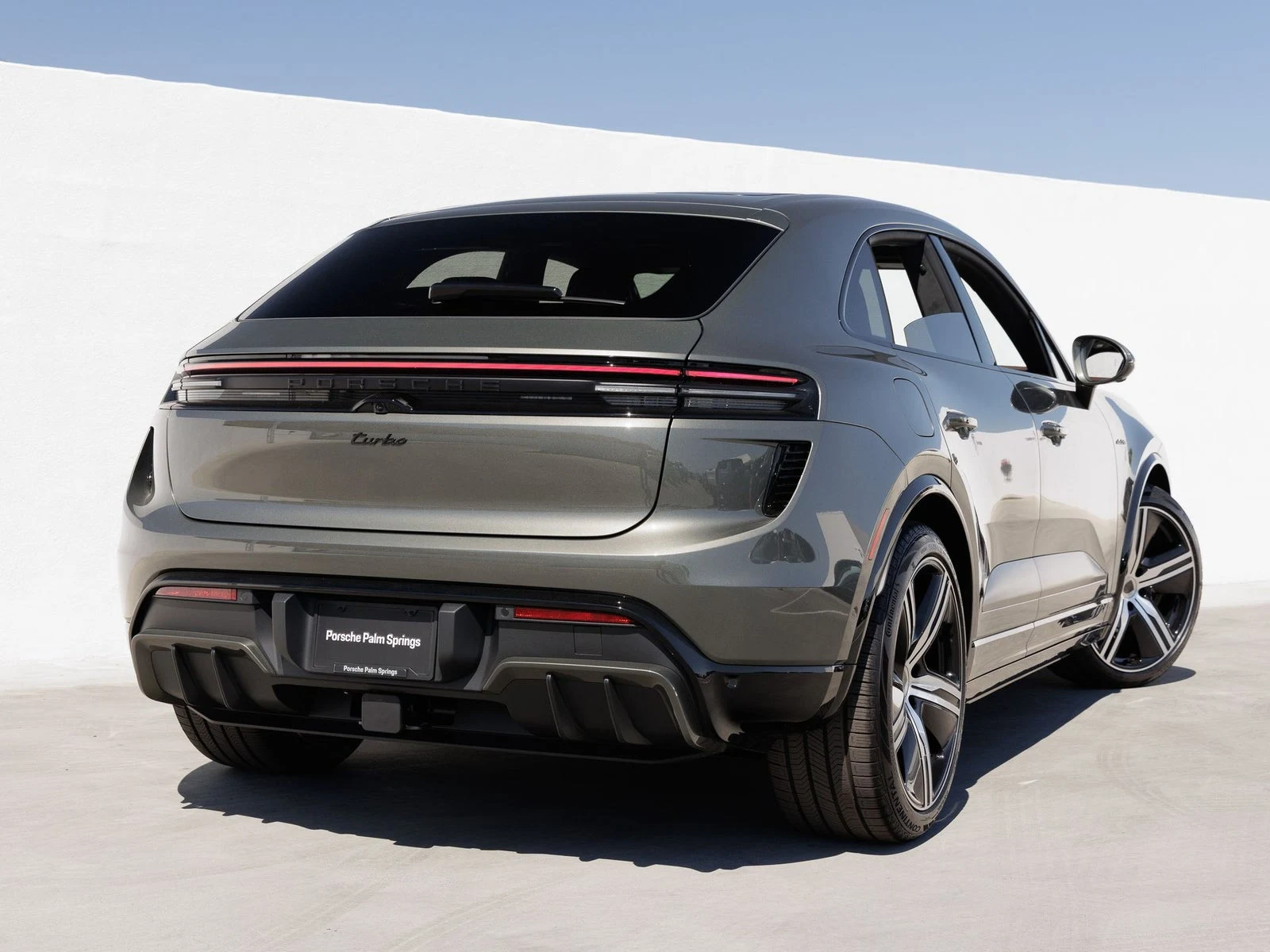 2026 Porsche Macan Turbo Electric (XAB), 7/20