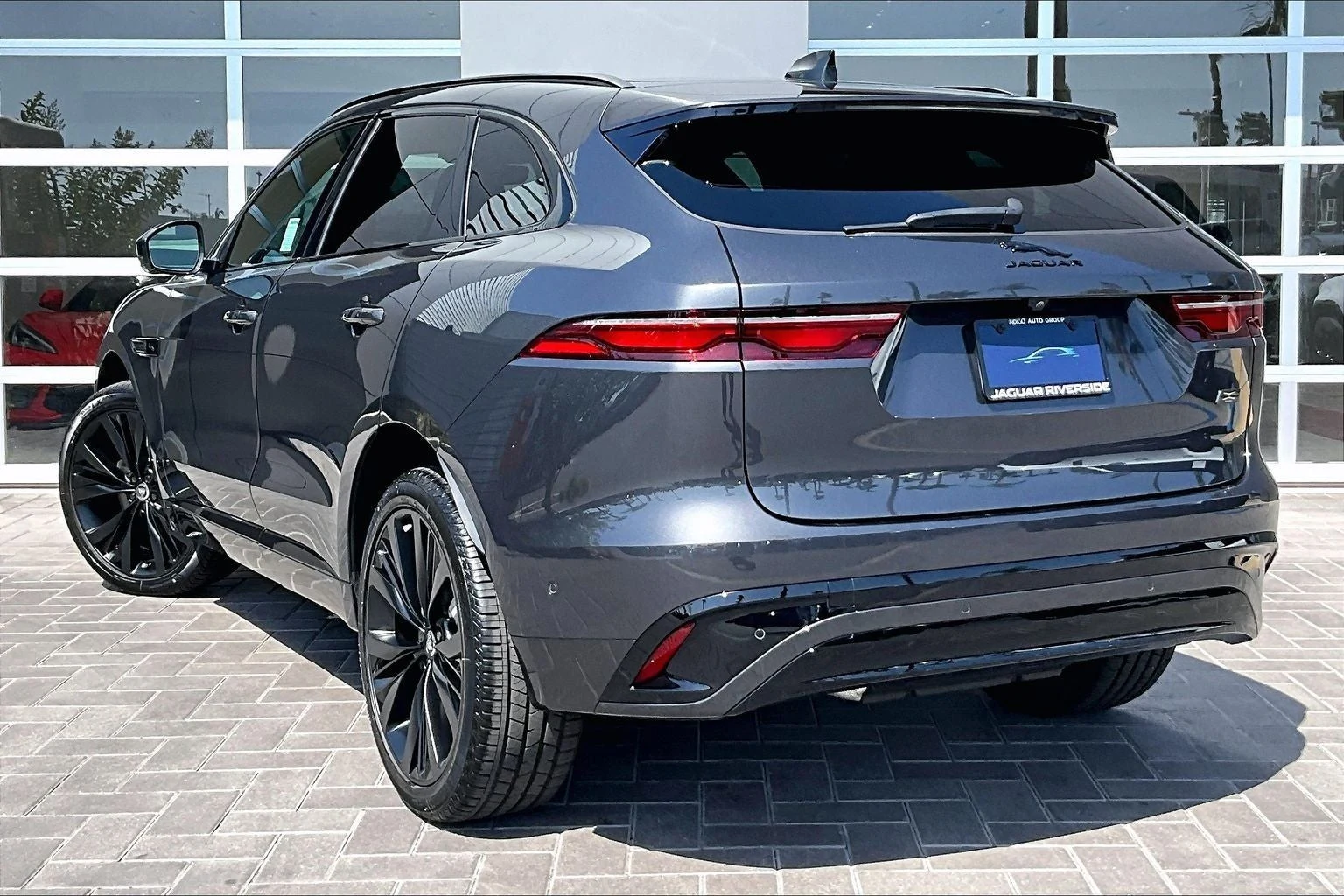 2026 Jaguar F-Pace P250 R-Dynamic S (X761), 3/14