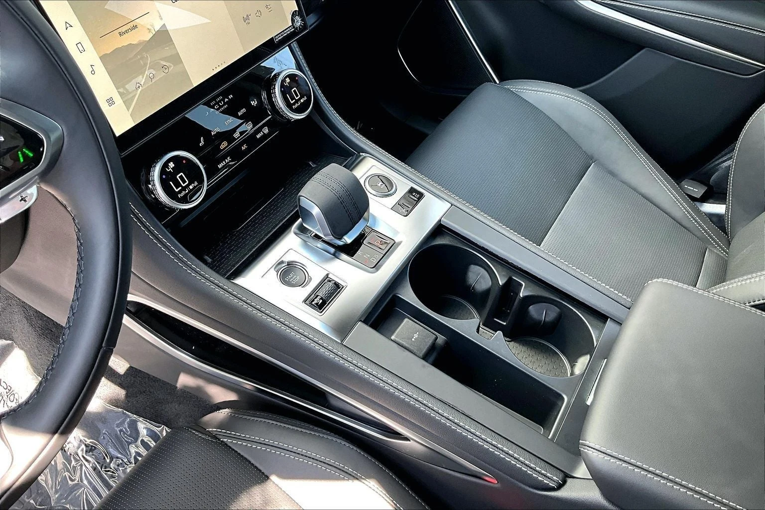2026 Jaguar F-Pace P250 R-Dynamic S (X761), 8/14