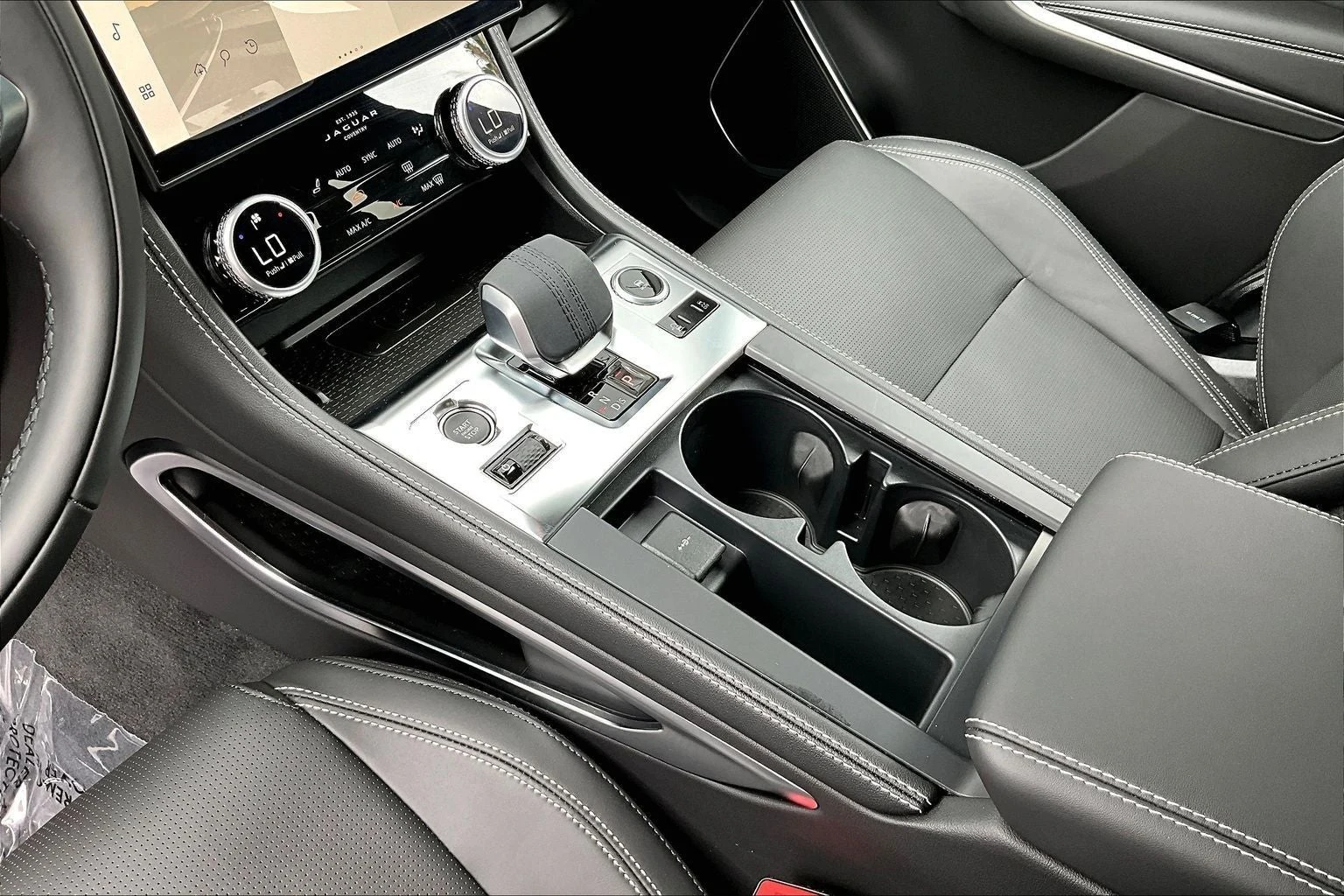 2026 Jaguar F-Pace P250 R-Dynamic S (X761), 8/14
