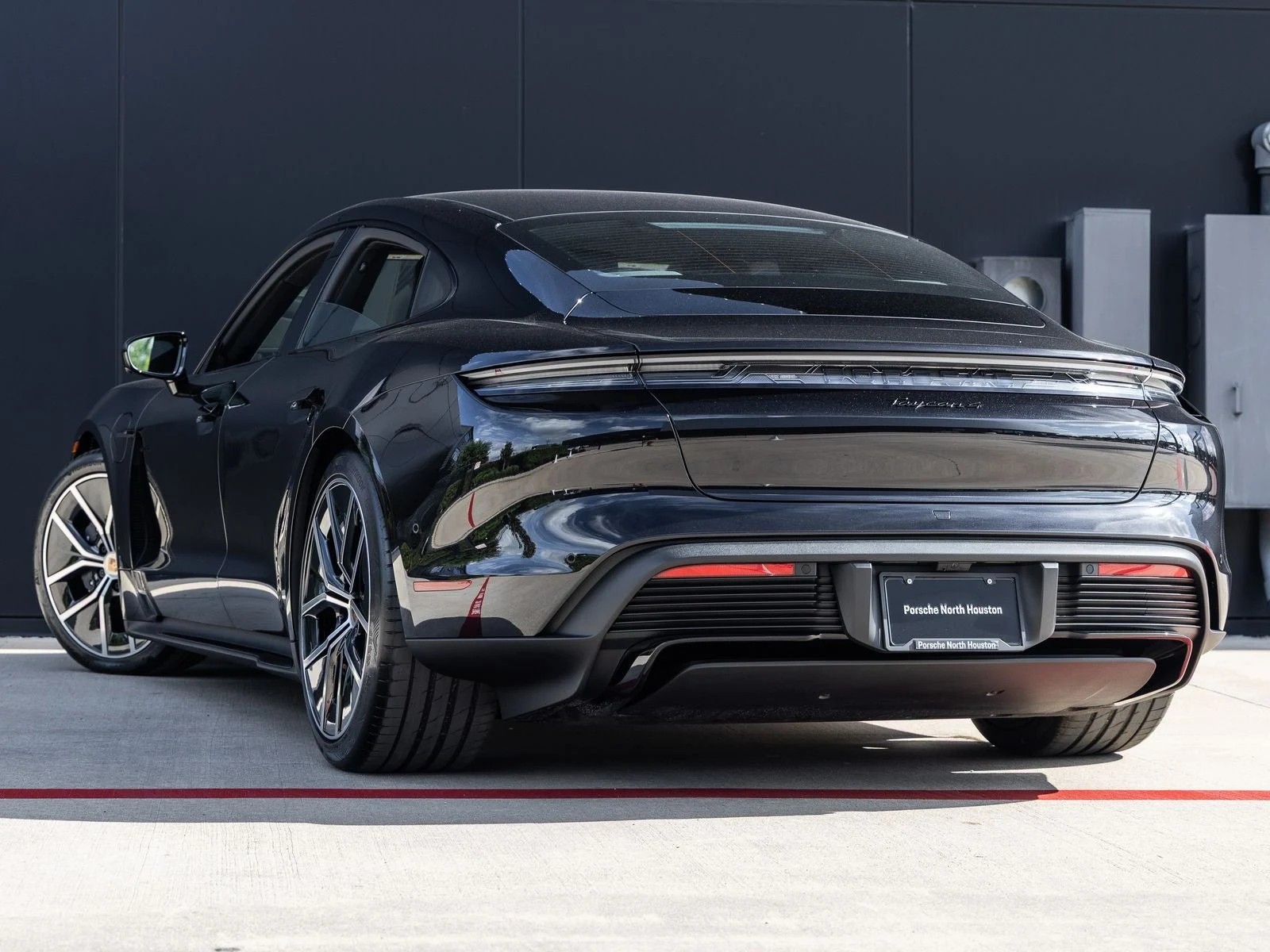 2026 Porsche Taycan 4 Black Edition (2025 Update), 3/20