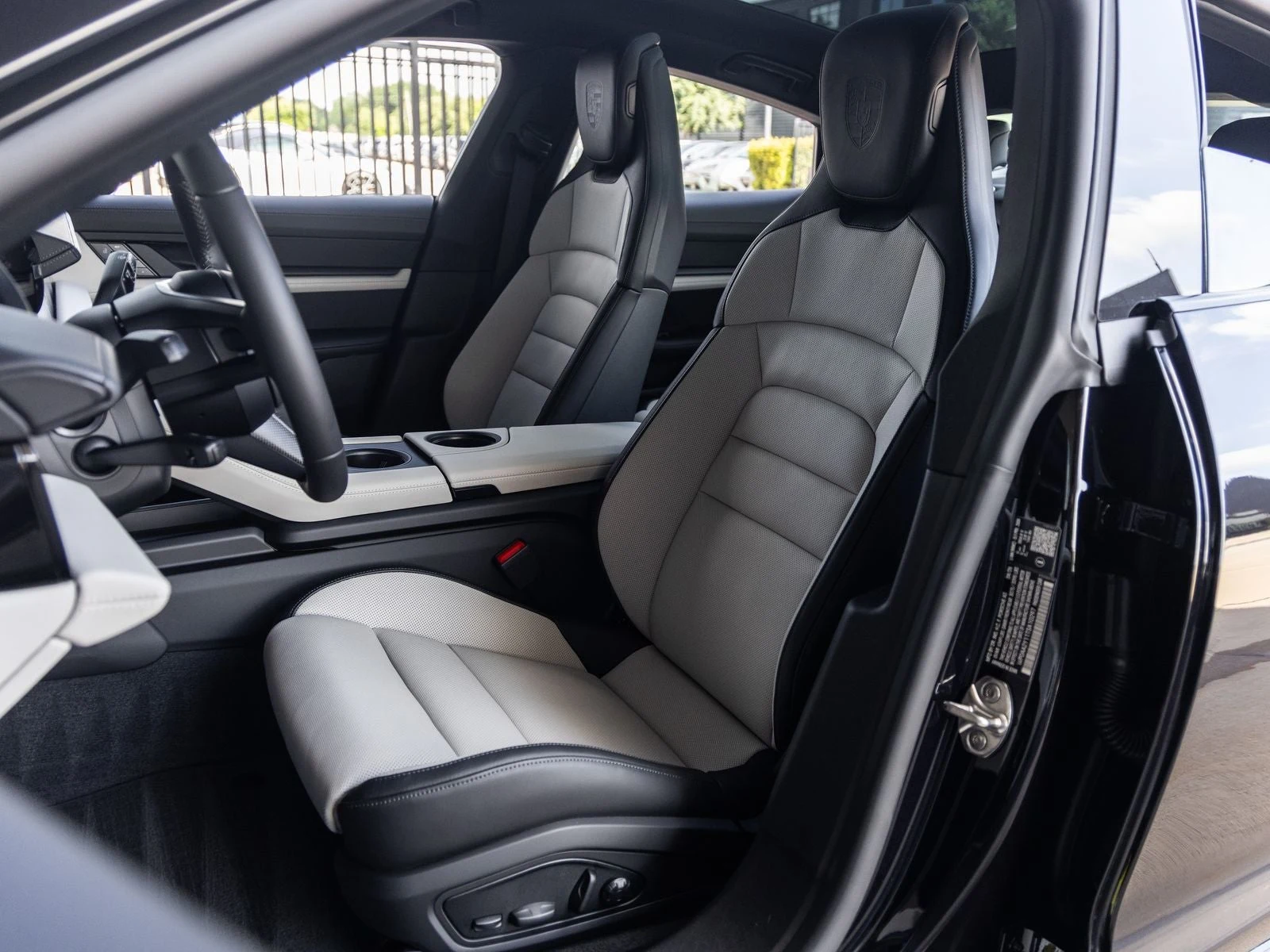 2026 Porsche Taycan 4 Black Edition (2025 Update), 5/20