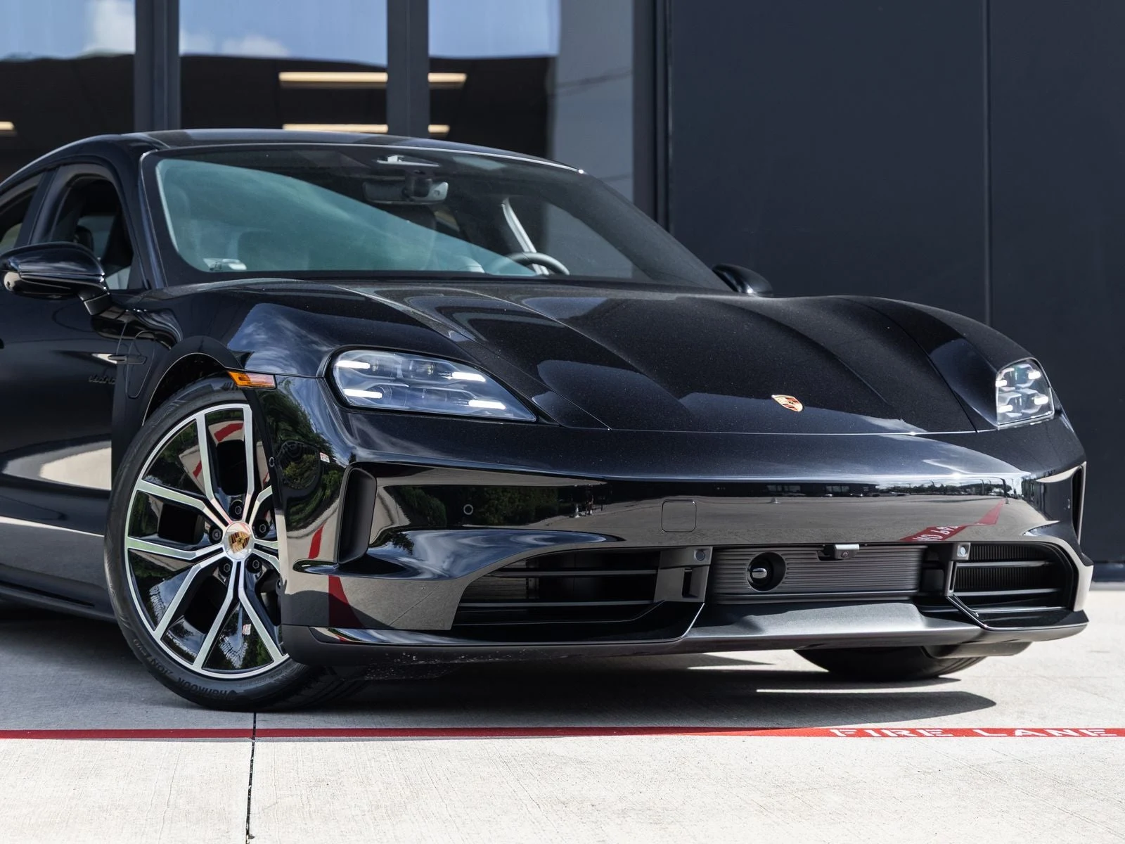 2026 Porsche Taycan 4 Black Edition (2025 Update), 9/20