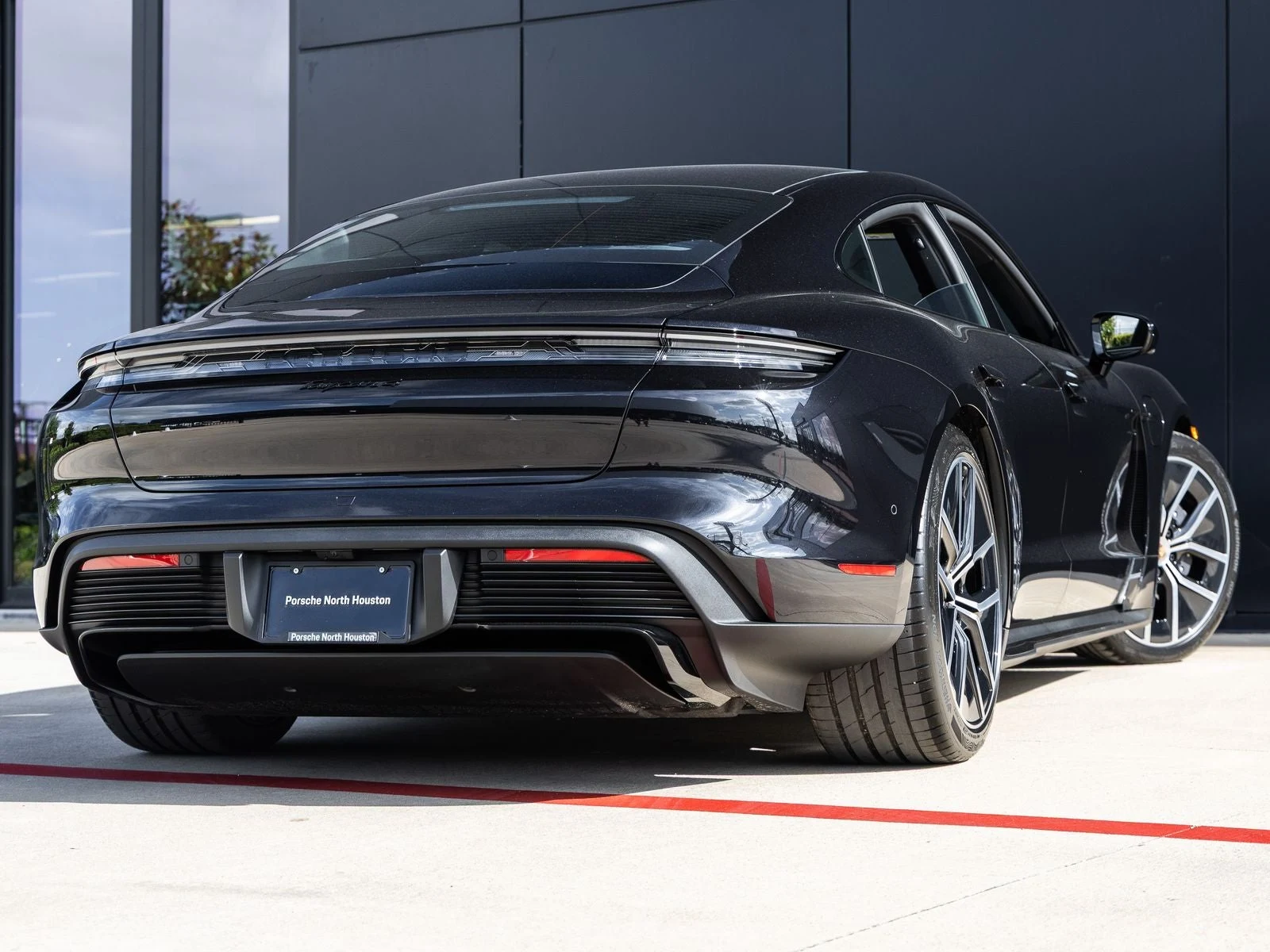 2026 Porsche Taycan 4 Black Edition (2025 Update), 11/20