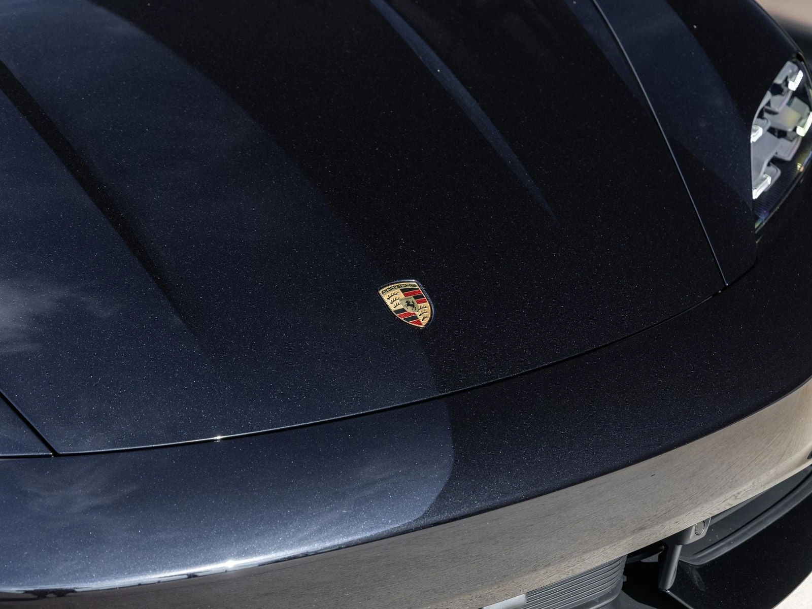 2026 Porsche Taycan 4 Black Edition (2025 Update), 19/20