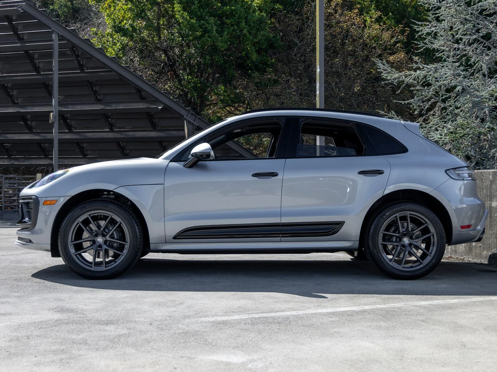 2026 Porsche Macan T (95B), 2/20
