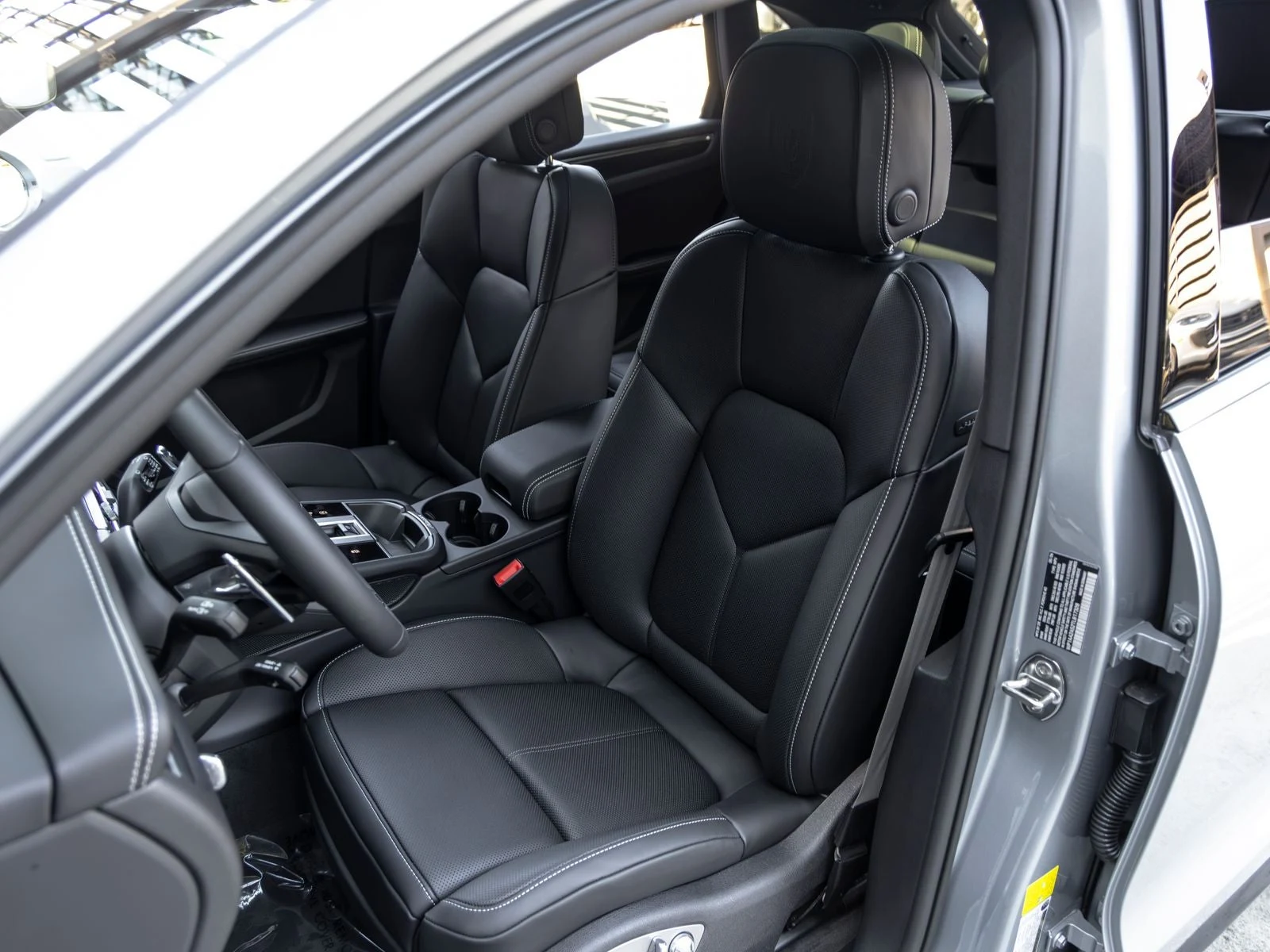 2026 Porsche Macan T (95B), 5/20