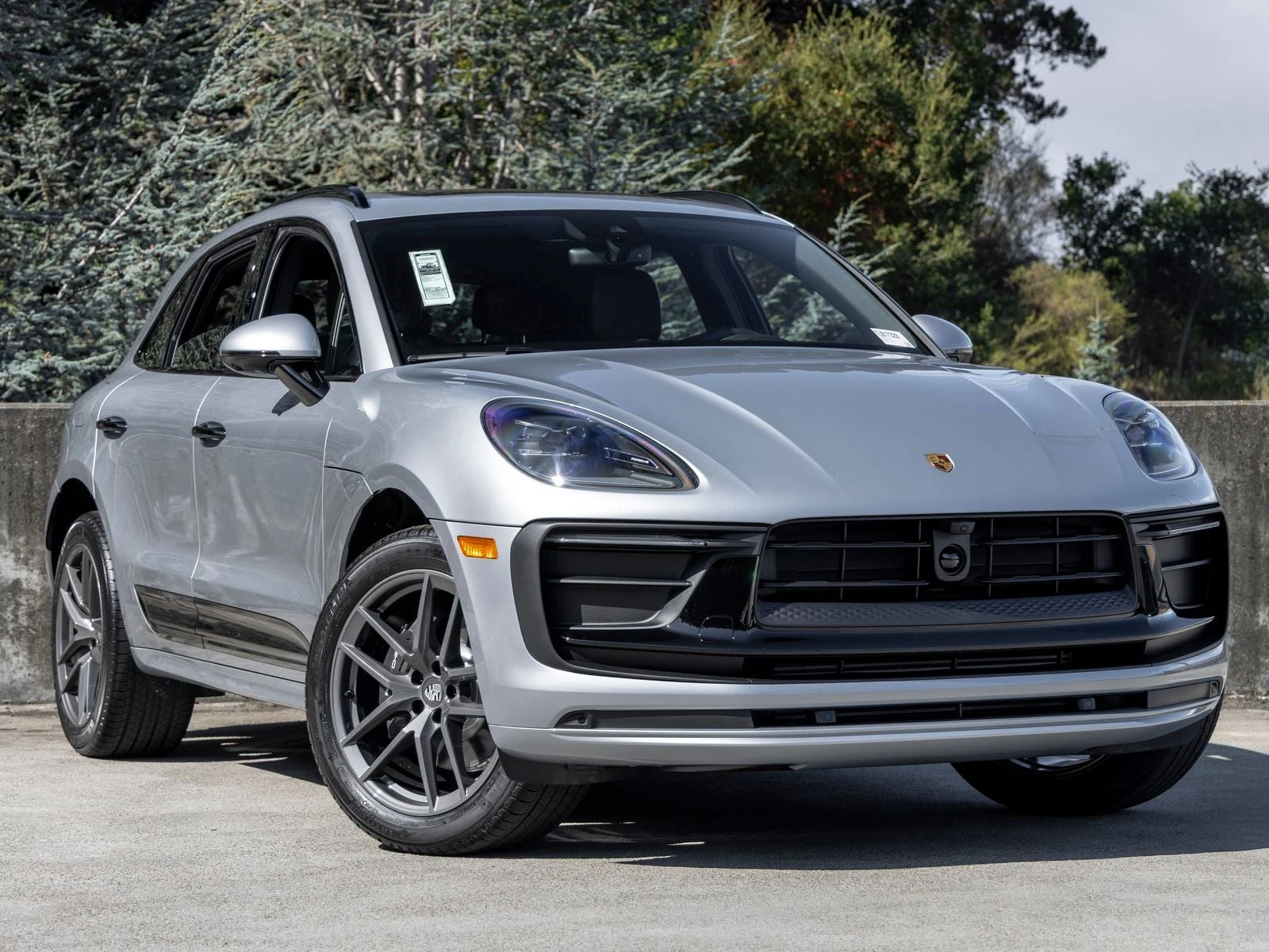 2026 Porsche Macan T (95B), 6/20
