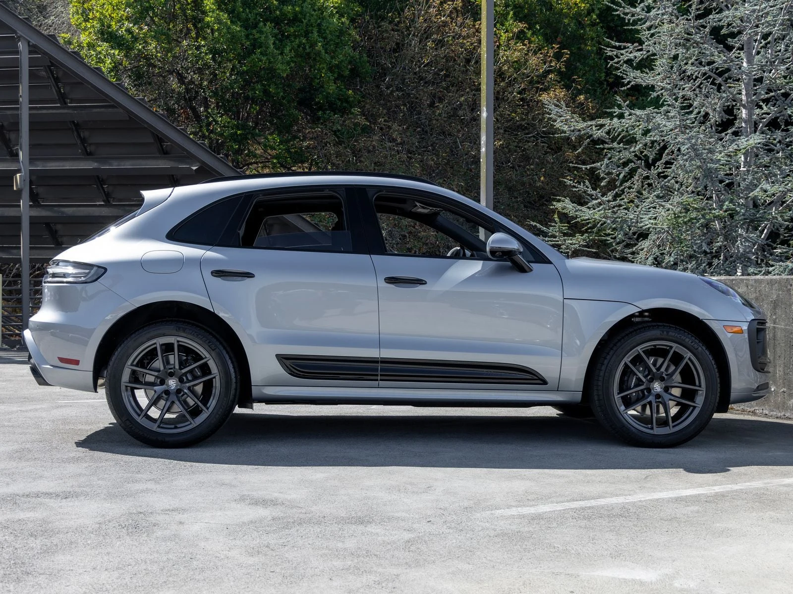 2026 Porsche Macan T (95B), 12/20