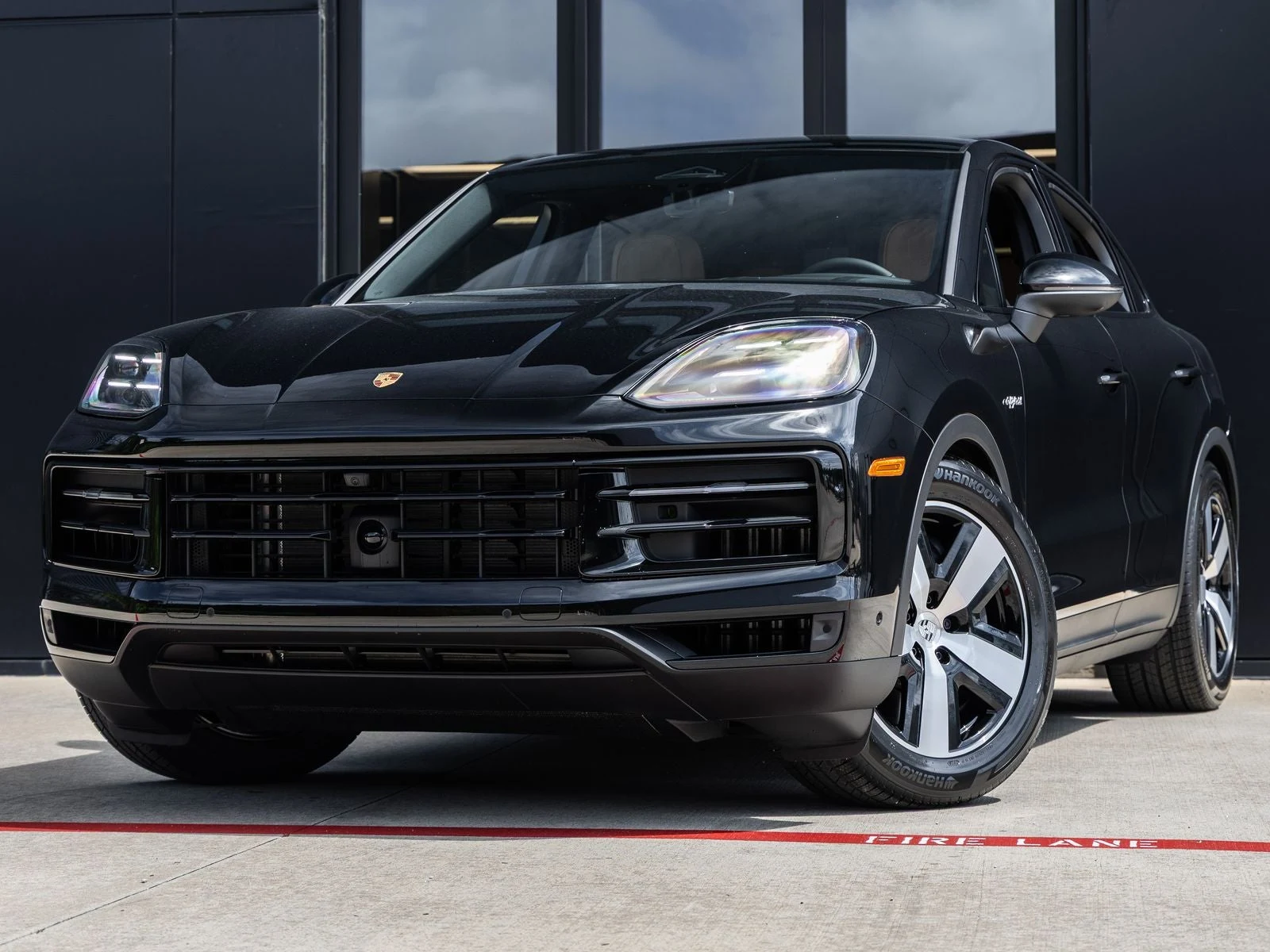 Porsche Cayenne E-Hybrid Coupé (3rd Generation) · Chromite Black Metallic · Indigo Auto Group