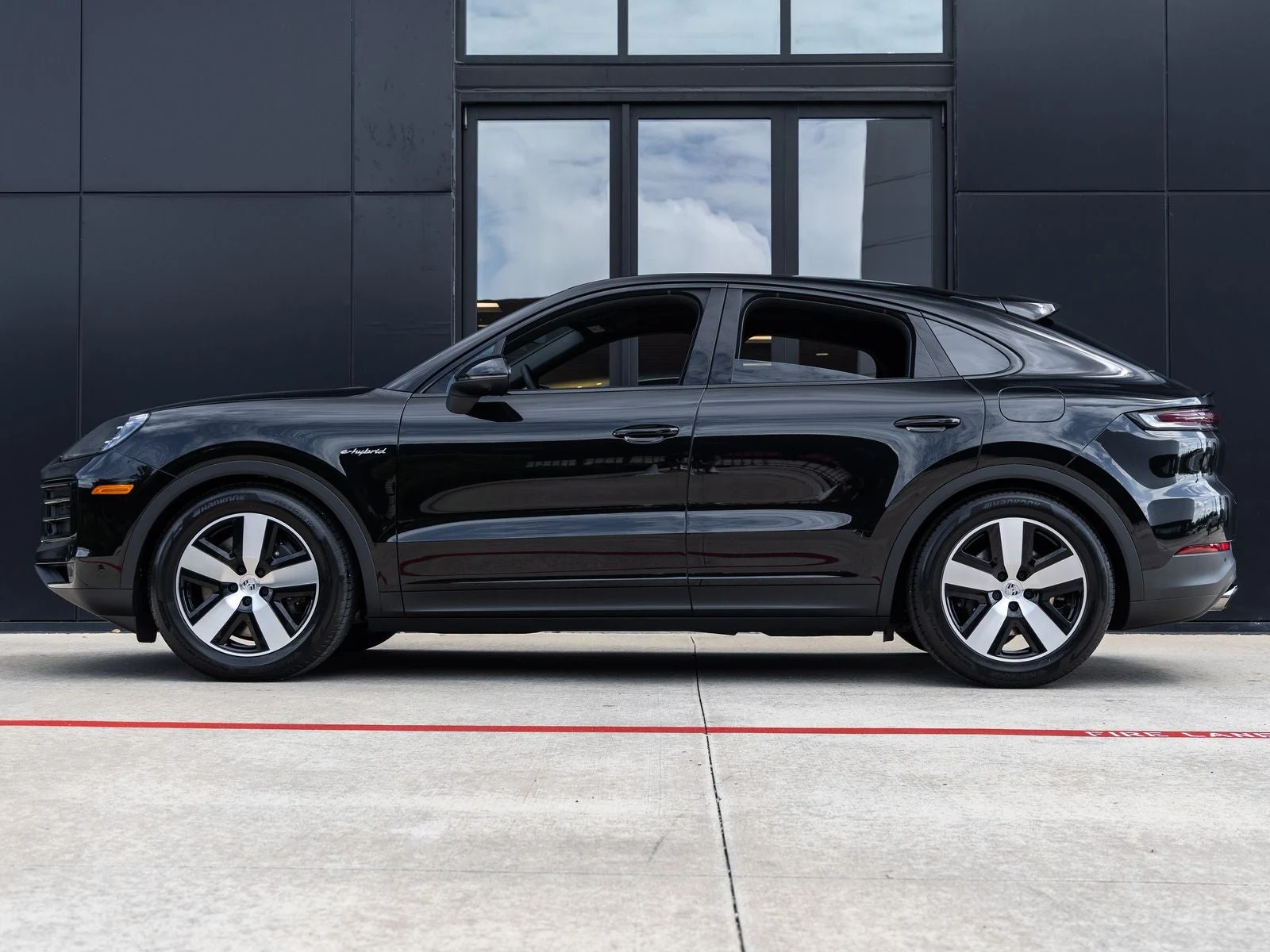 2026 Porsche Cayenne E-Hybrid Coupé (3rd Generation), 2/20