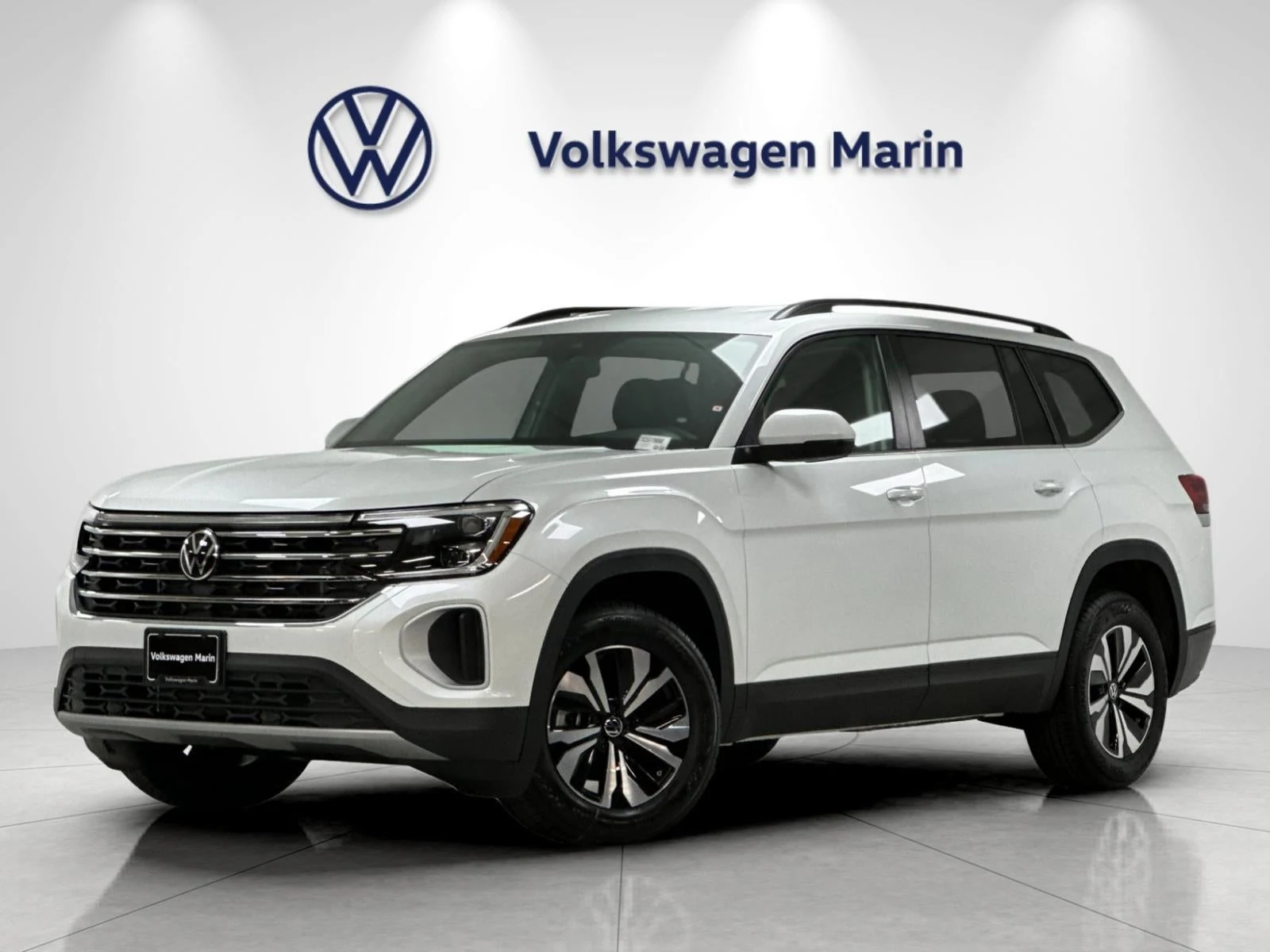 Volkswagen Atlas 2.0T SE (2024 Update) · Opal White Pearl · Indigo Auto Group