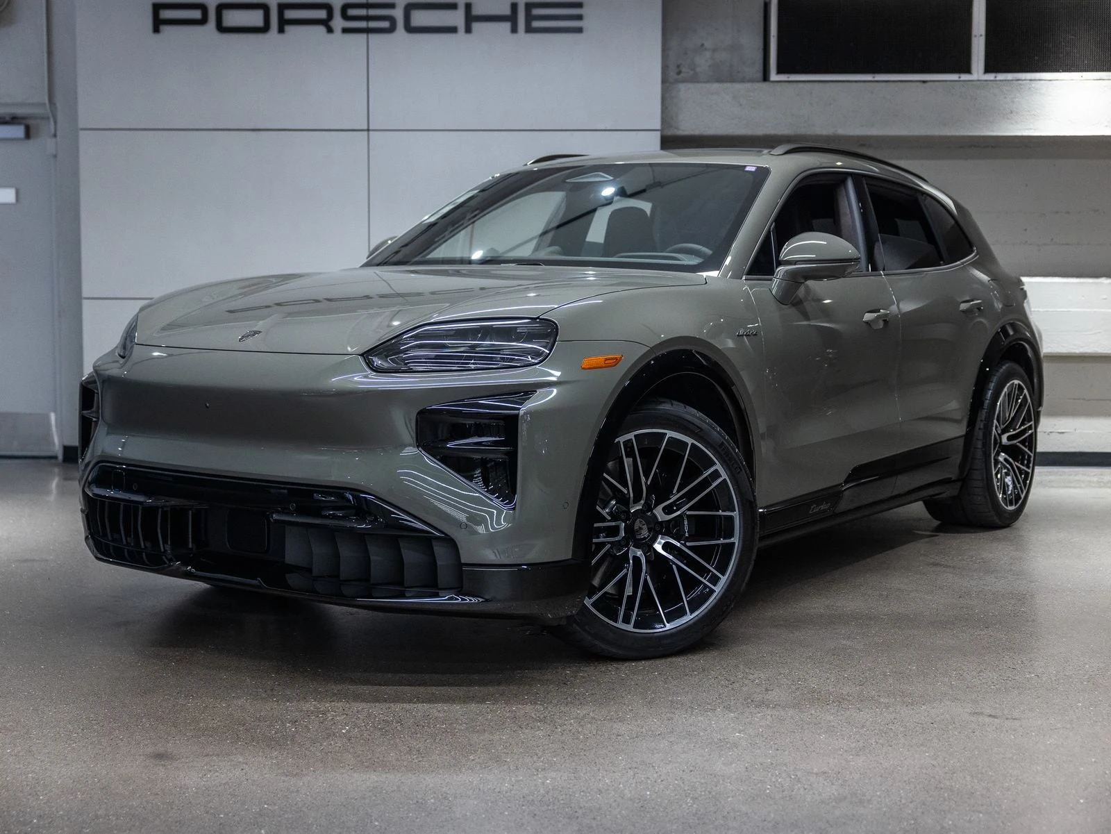 Porsche Cayenne Turbo Electric (E4) · Monteverde Metallic · Indigo Auto Group