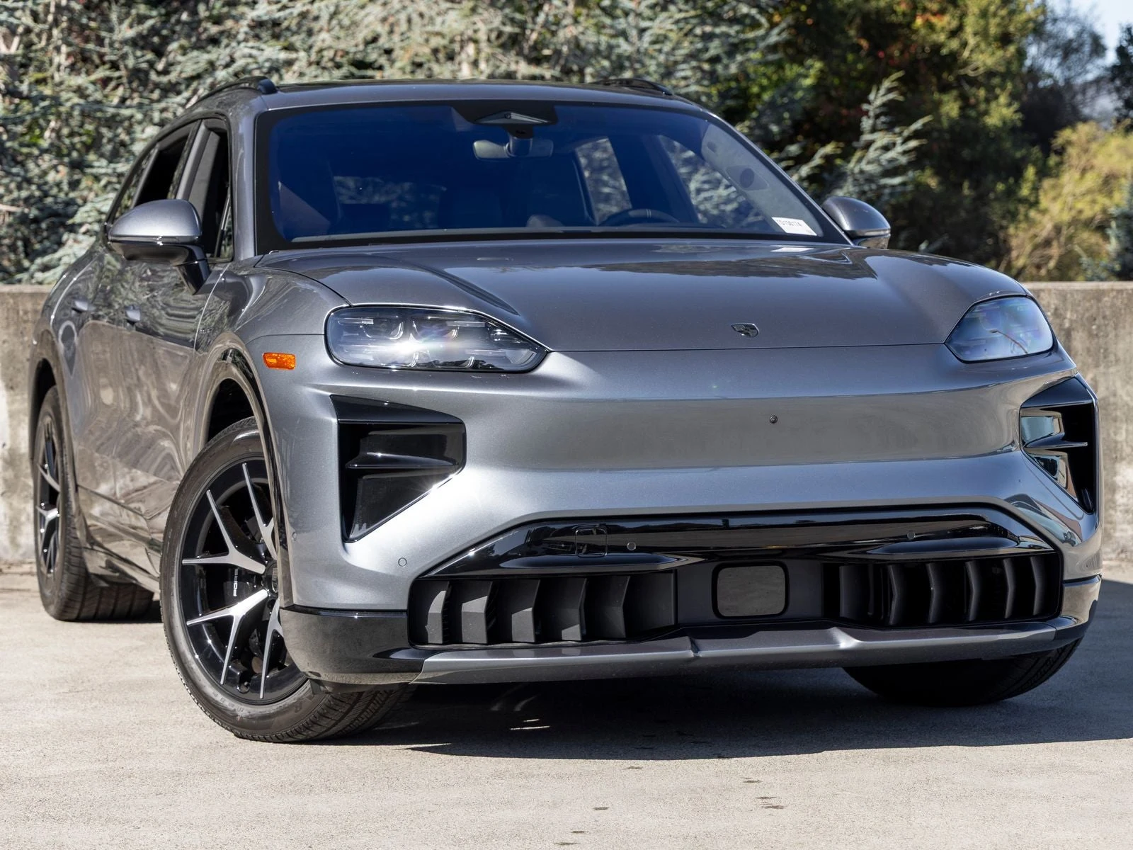 2026 Porsche Cayenne Turbo Electric (E4), 6/20