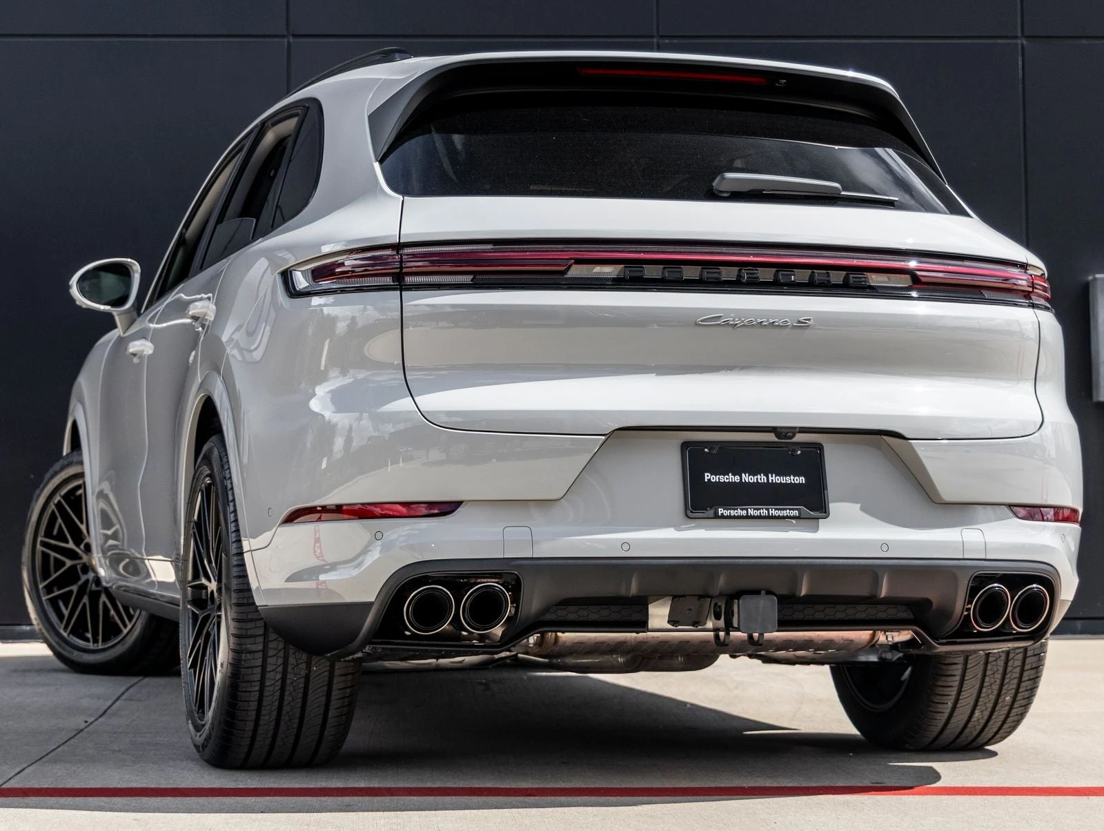 2026 Porsche Cayenne S (3rd Generation), 3/20