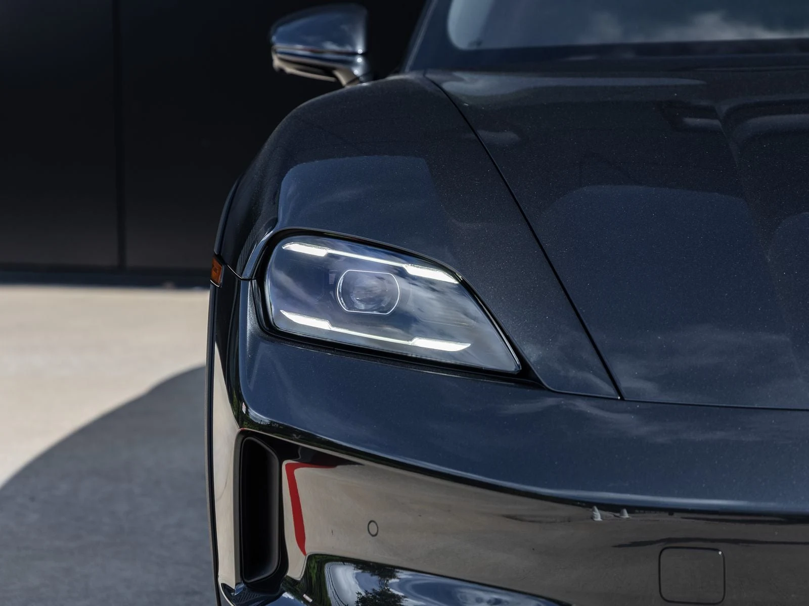 2026 Porsche Taycan 4S Cross Turismo (2025 Update), 19/20