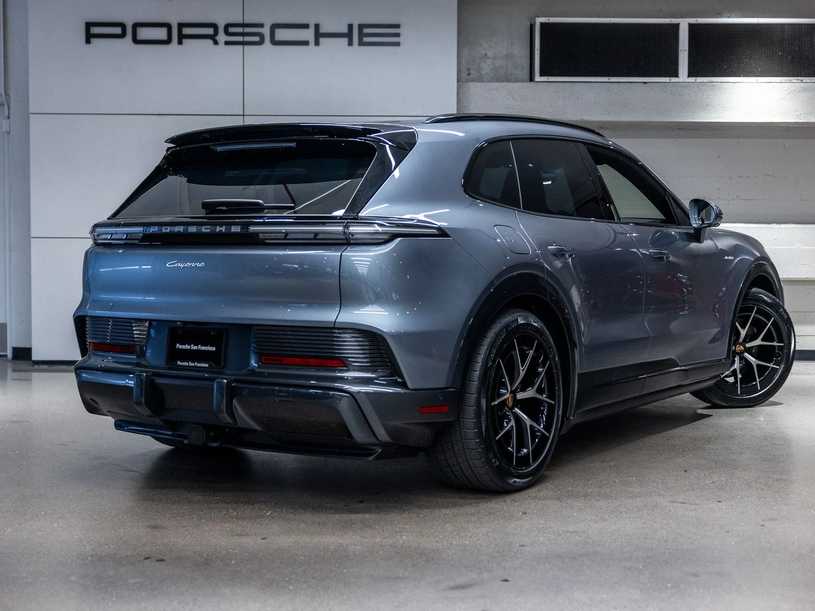 2026 Porsche Cayenne Electric (E4), 8/20